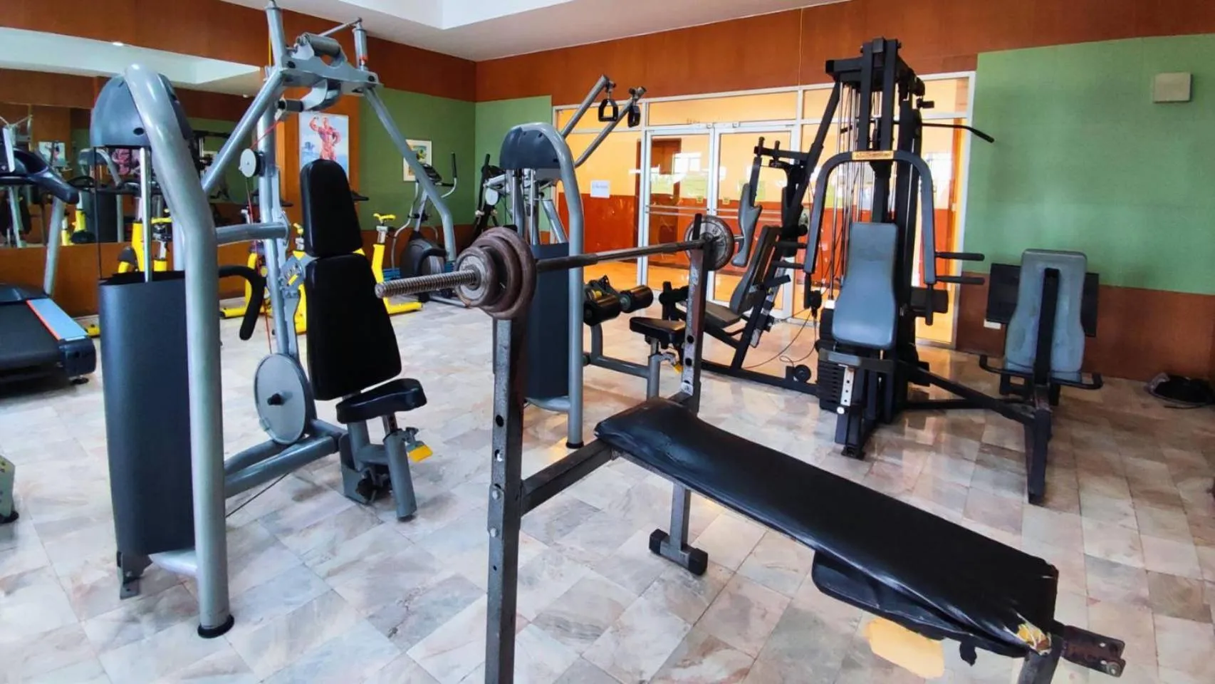 Fitness centre/facilities in Diamond Plaza Hotel