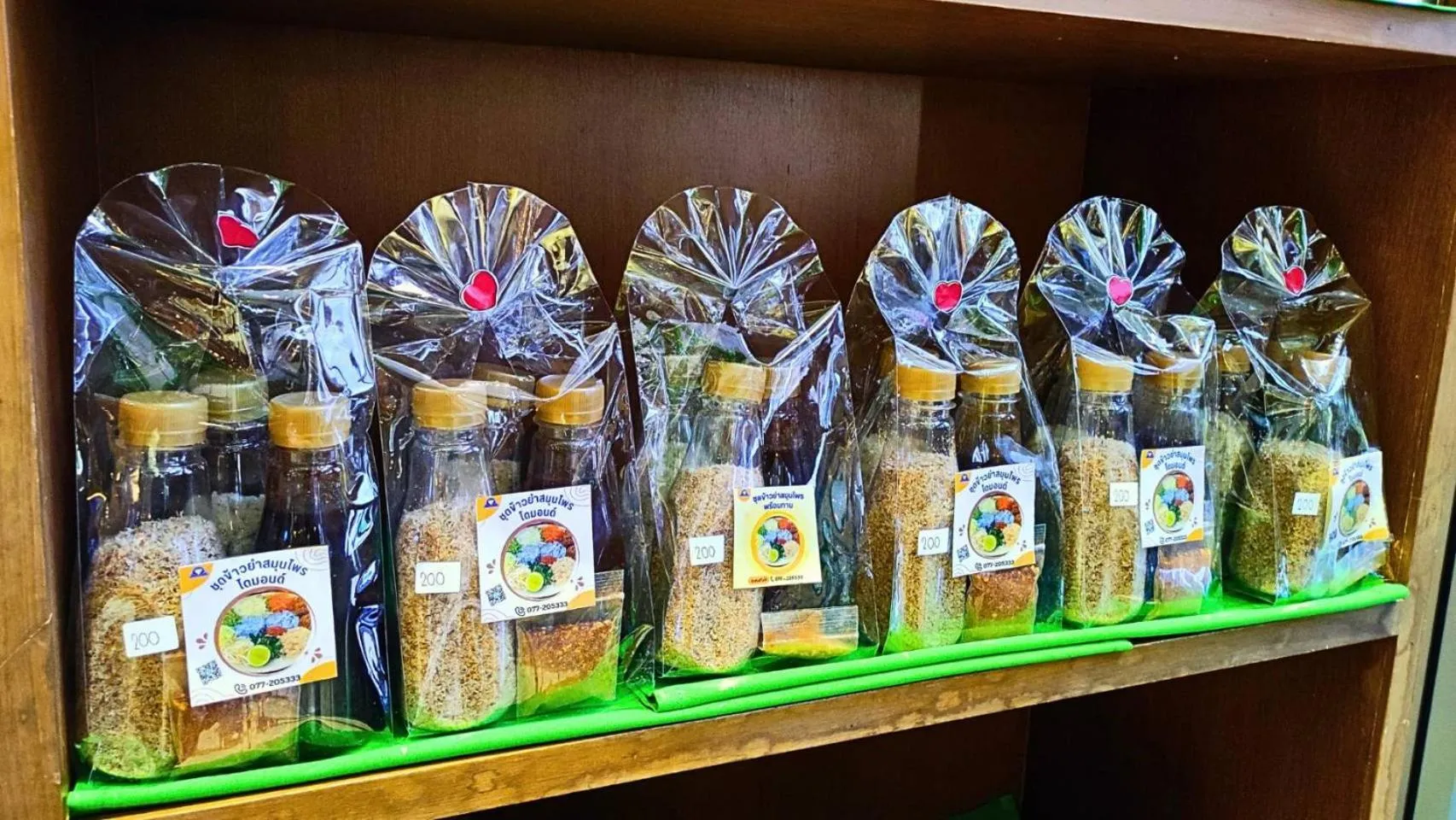 On-site shops in Diamond Plaza Hotel