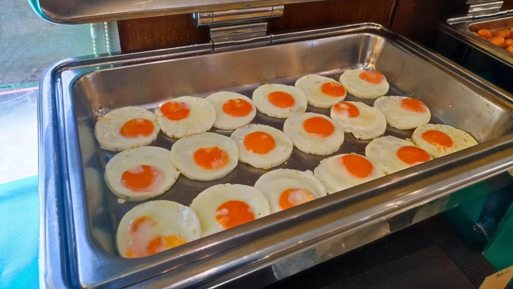 Breakfast in Diamond Plaza Hotel