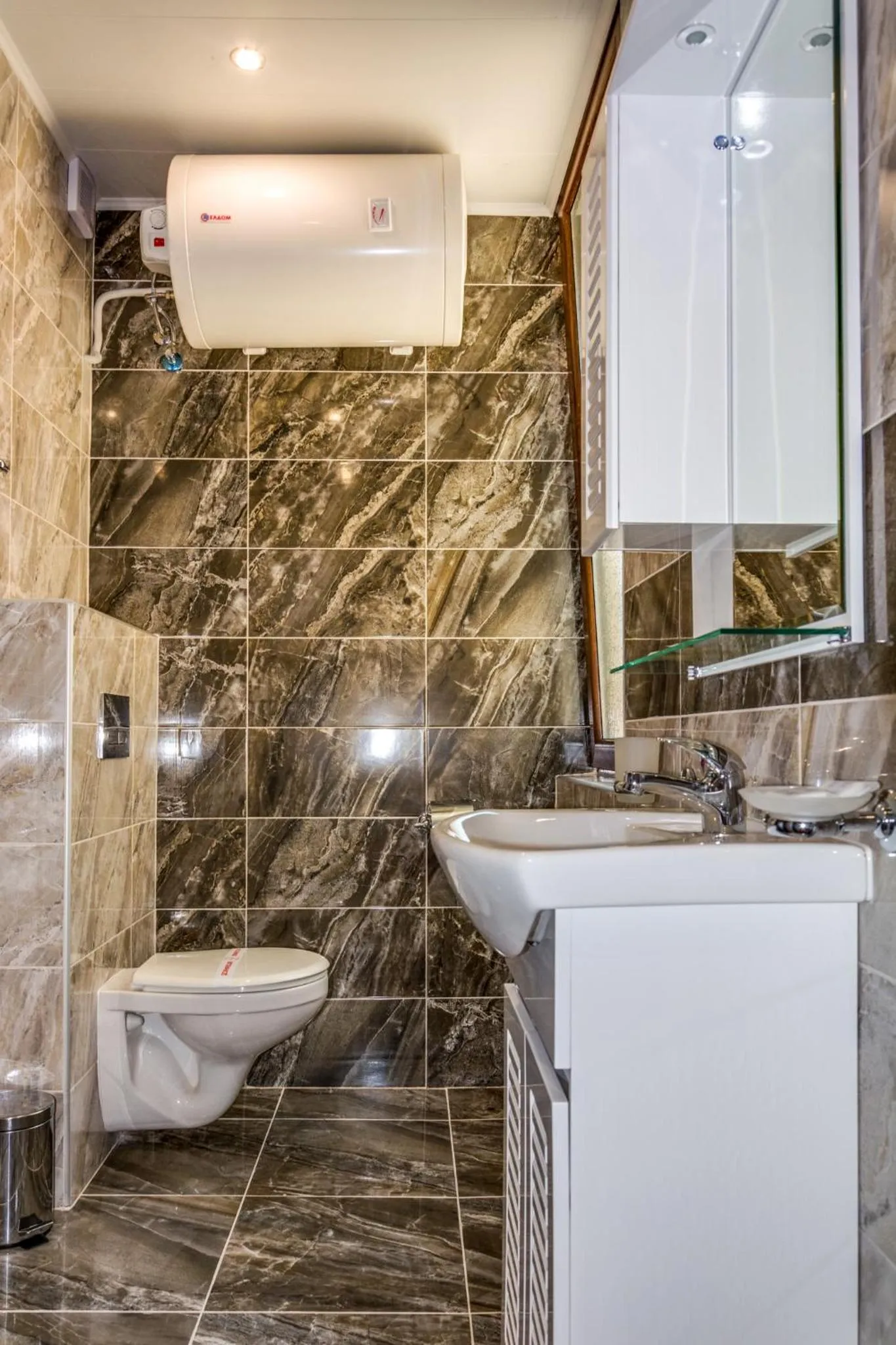 Bathroom in Apartcomplex Golden Bay