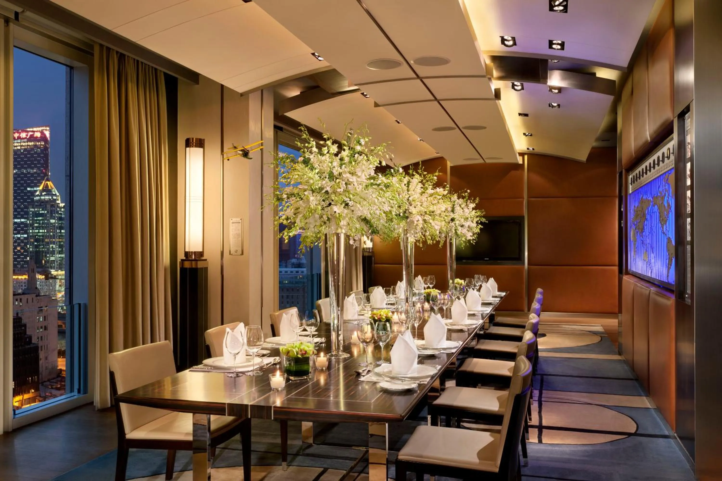 Restaurant/places to eat in The Peninsula Shanghai