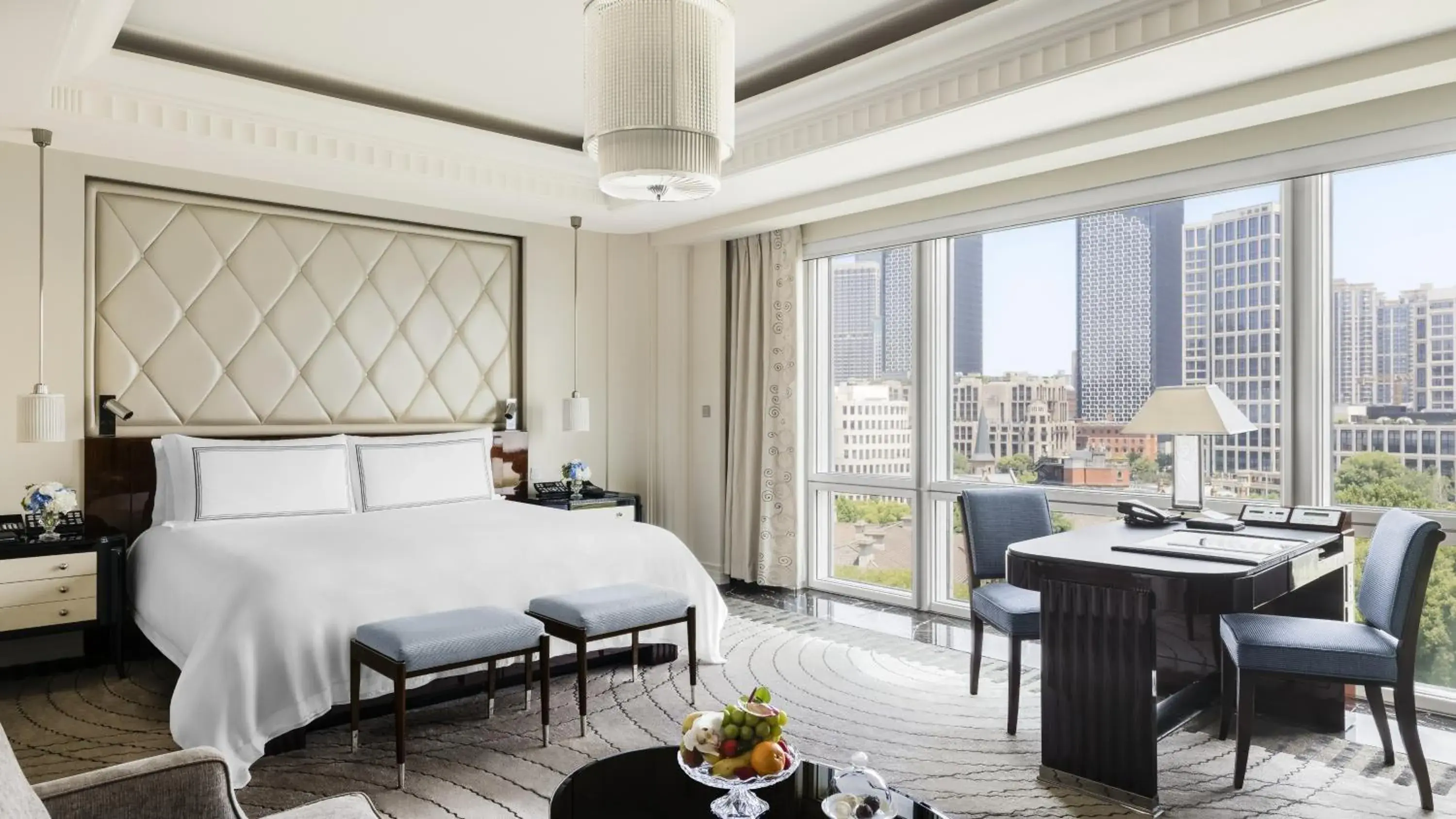 Deluxe Double or Twin Room with Garden View in The Peninsula Shanghai Deluxe Double or Twin Room with Garden View in The Peninsula Shanghai