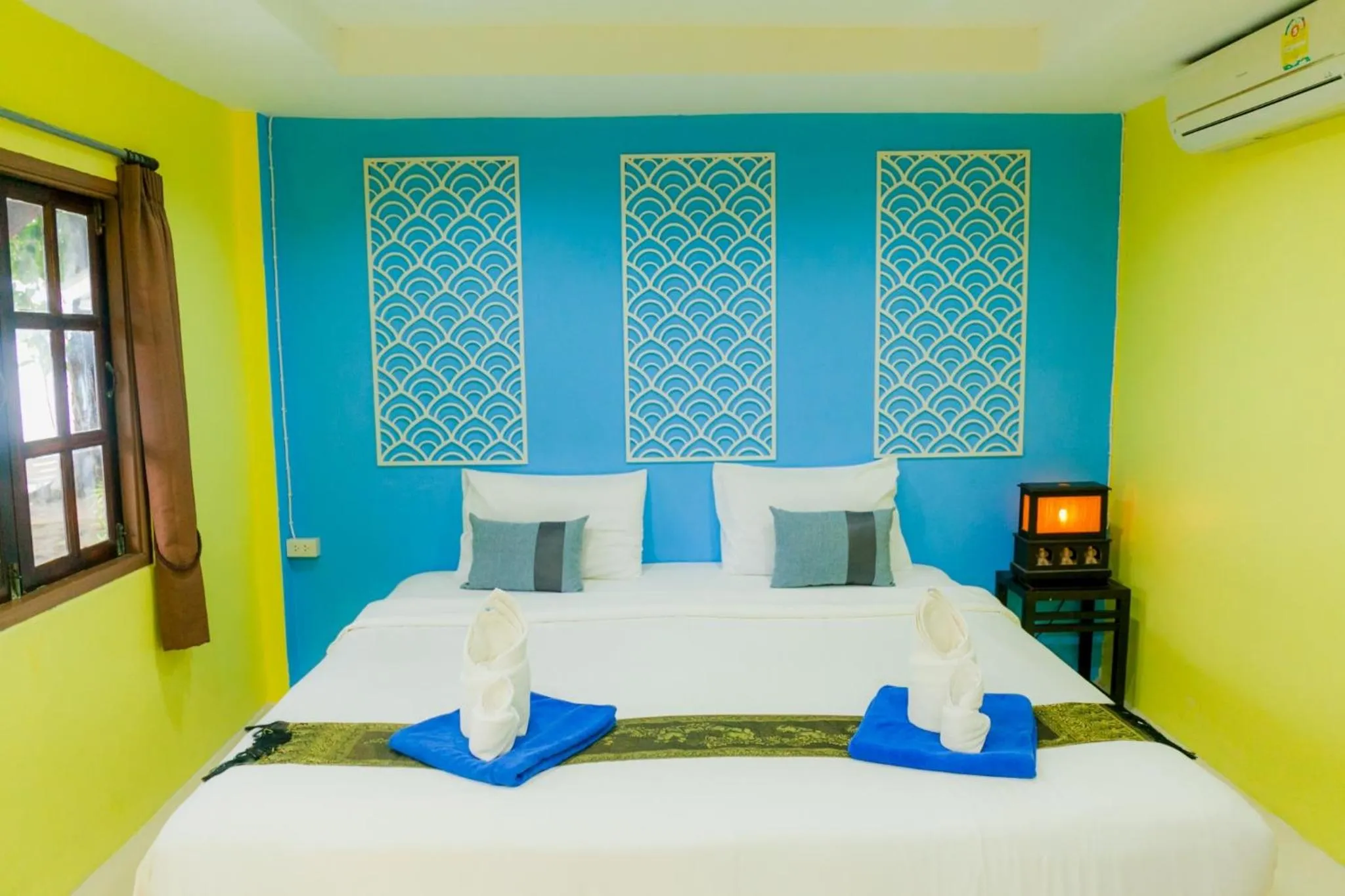 Bed in Sea Sand Sun Resort, Lanta Island