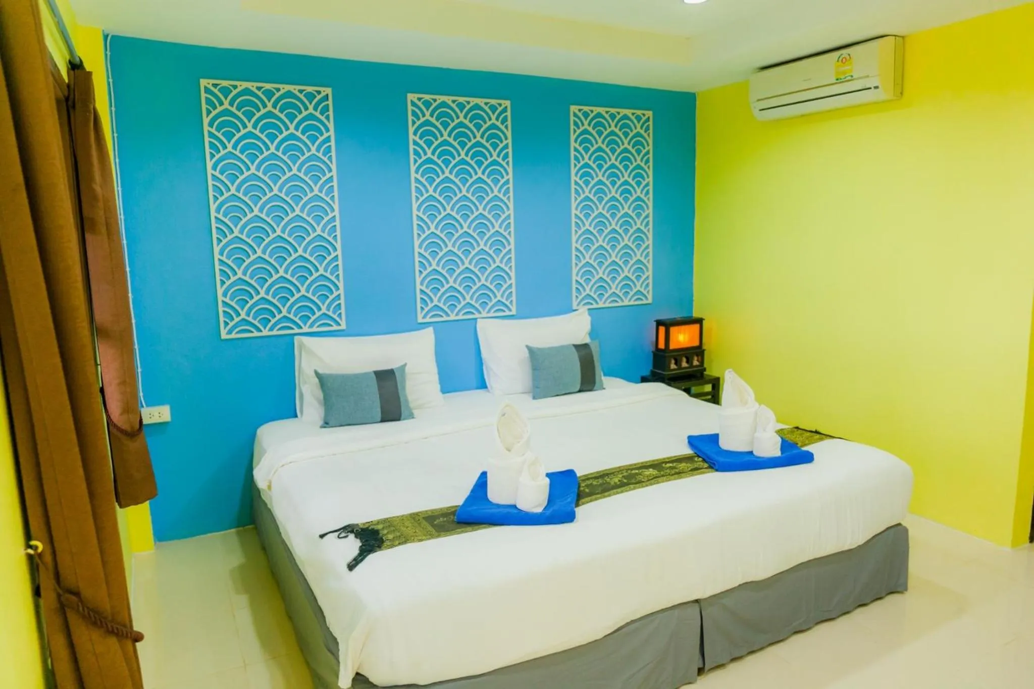 Bed in Sea Sand Sun Resort, Lanta Island