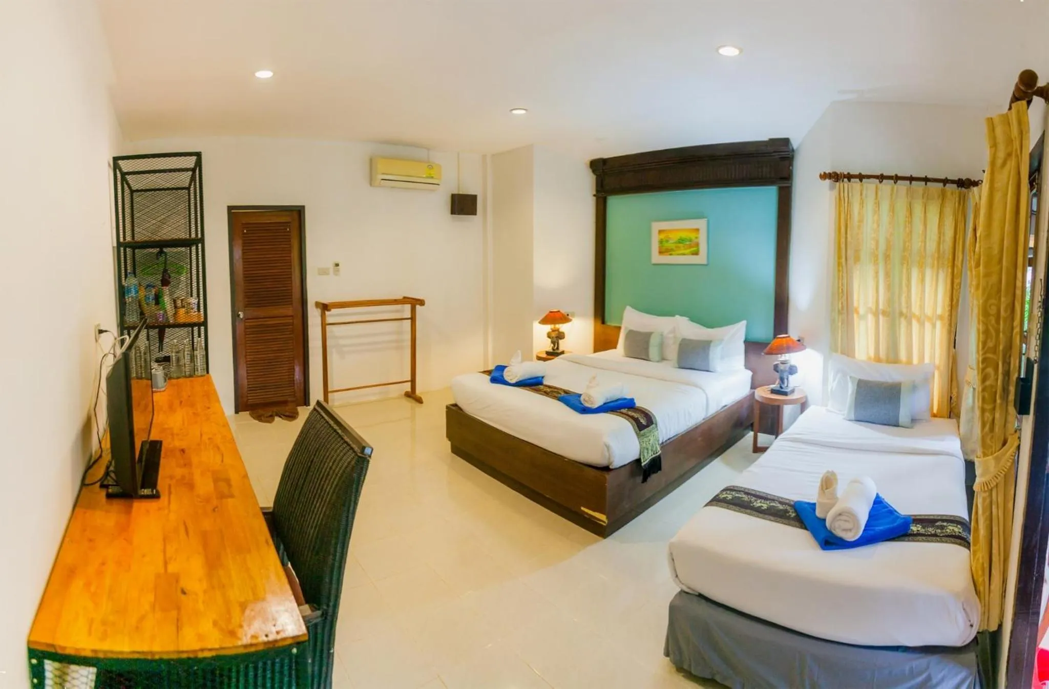 Bed in Sea Sand Sun Resort, Lanta Island