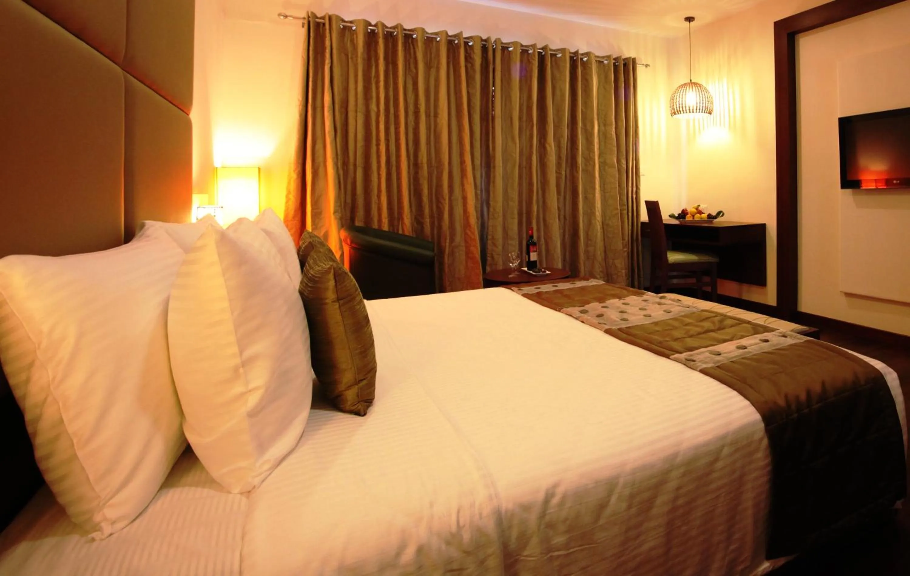 Bed in Sterling Ooty Fern Hill