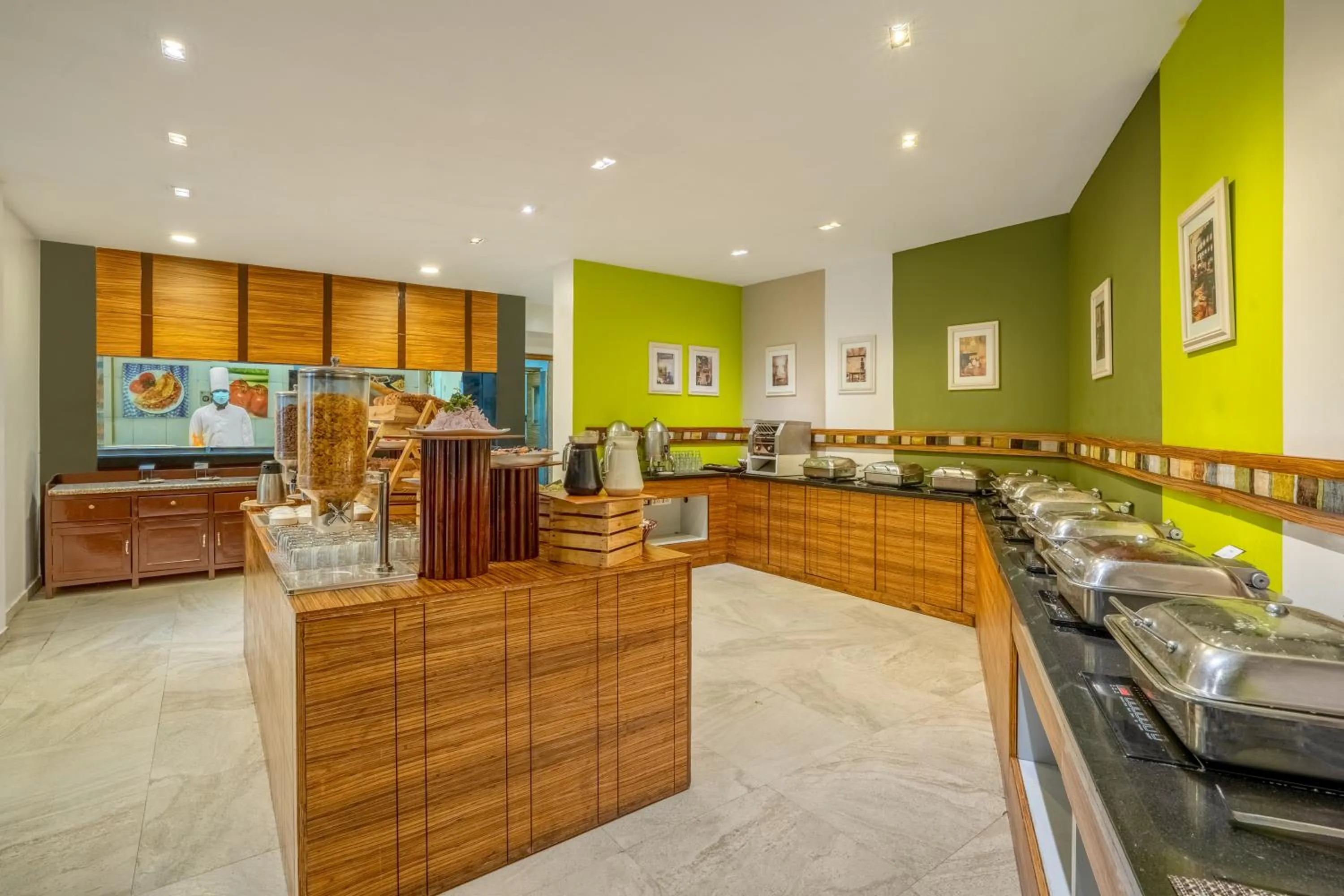 Buffet breakfast in Sterling Kodai Lake