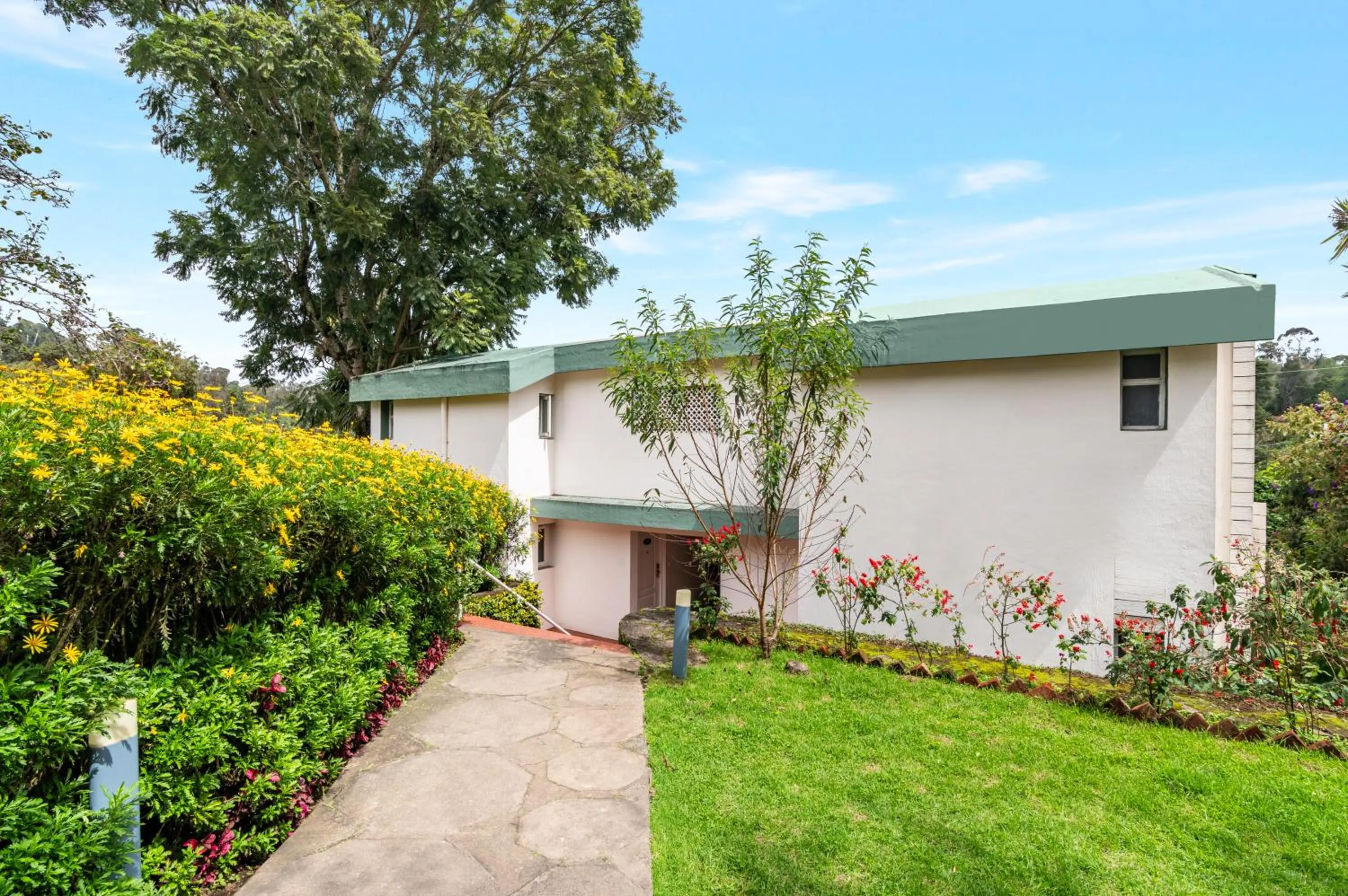 Garden view in Sterling Kodai Lake