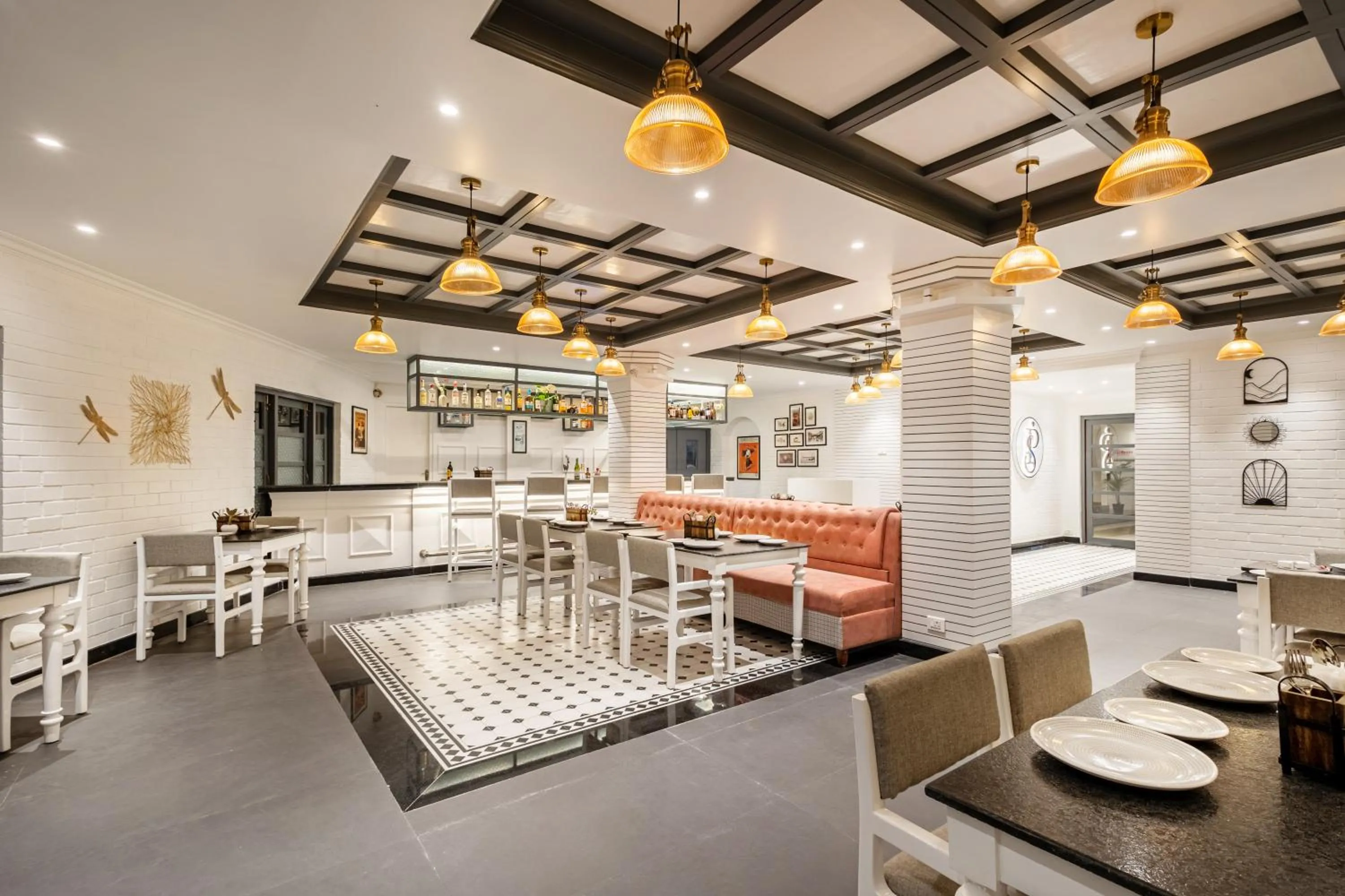 Lounge or bar in Sterling Kodai Lake