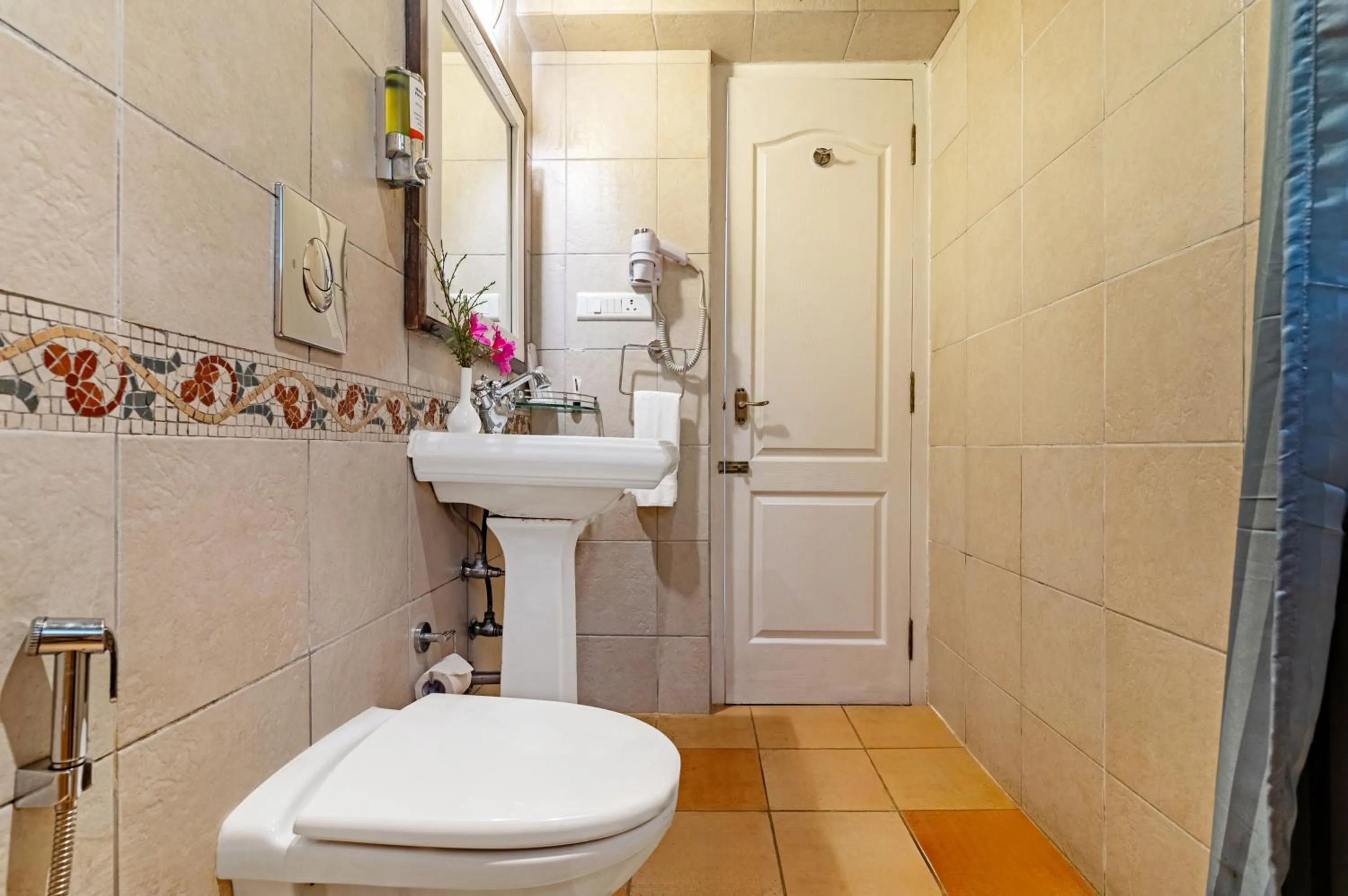 Bathroom in Sterling Kodai Lake