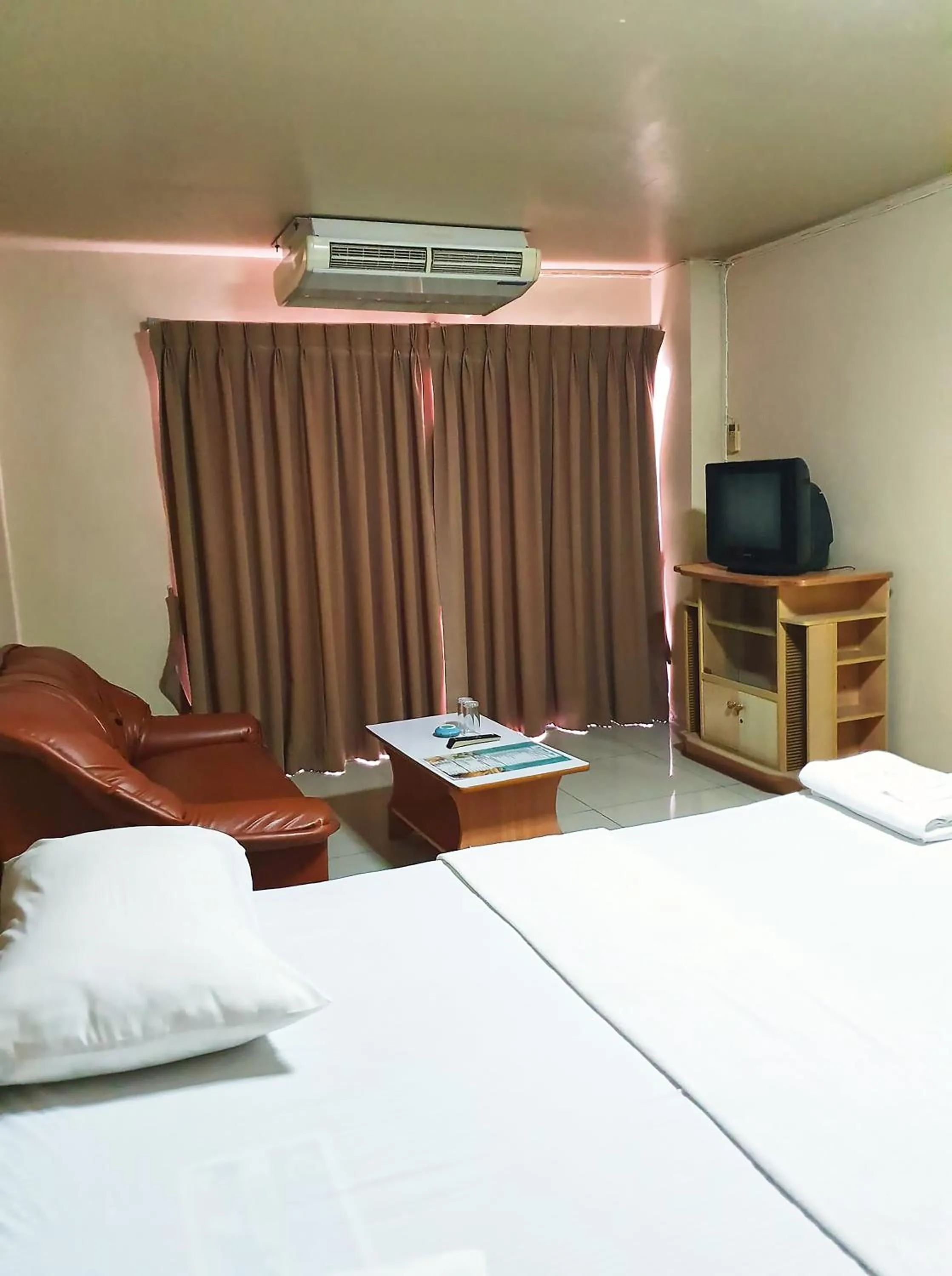 Bedroom, Bed in The Montana Lodge-Sathorn