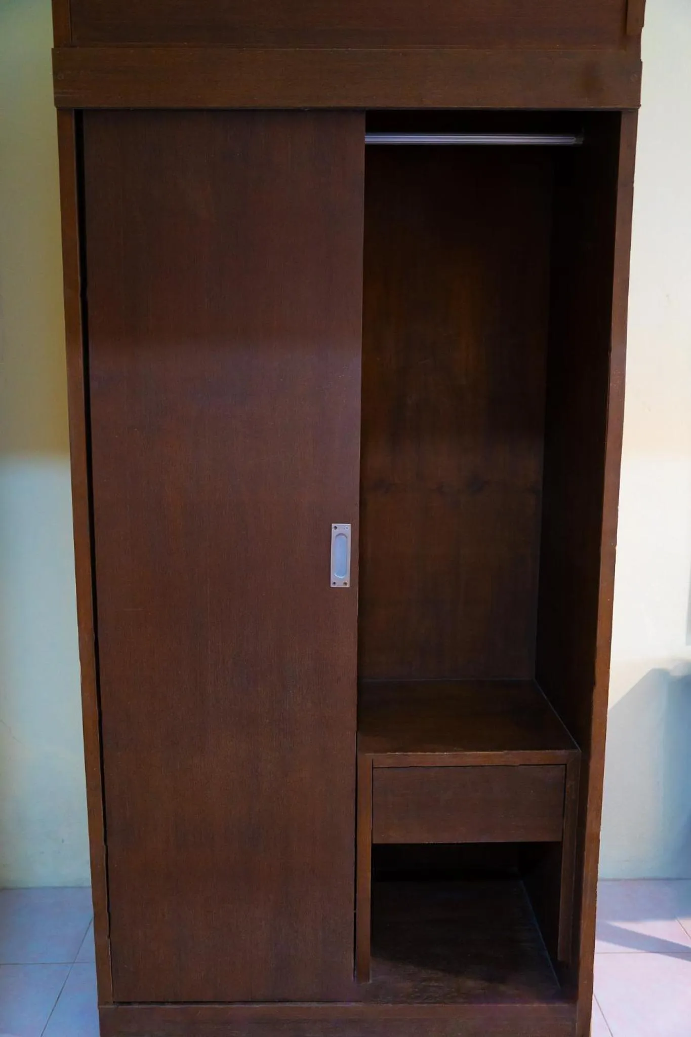 wardrobe in JP Resort Koh Tao