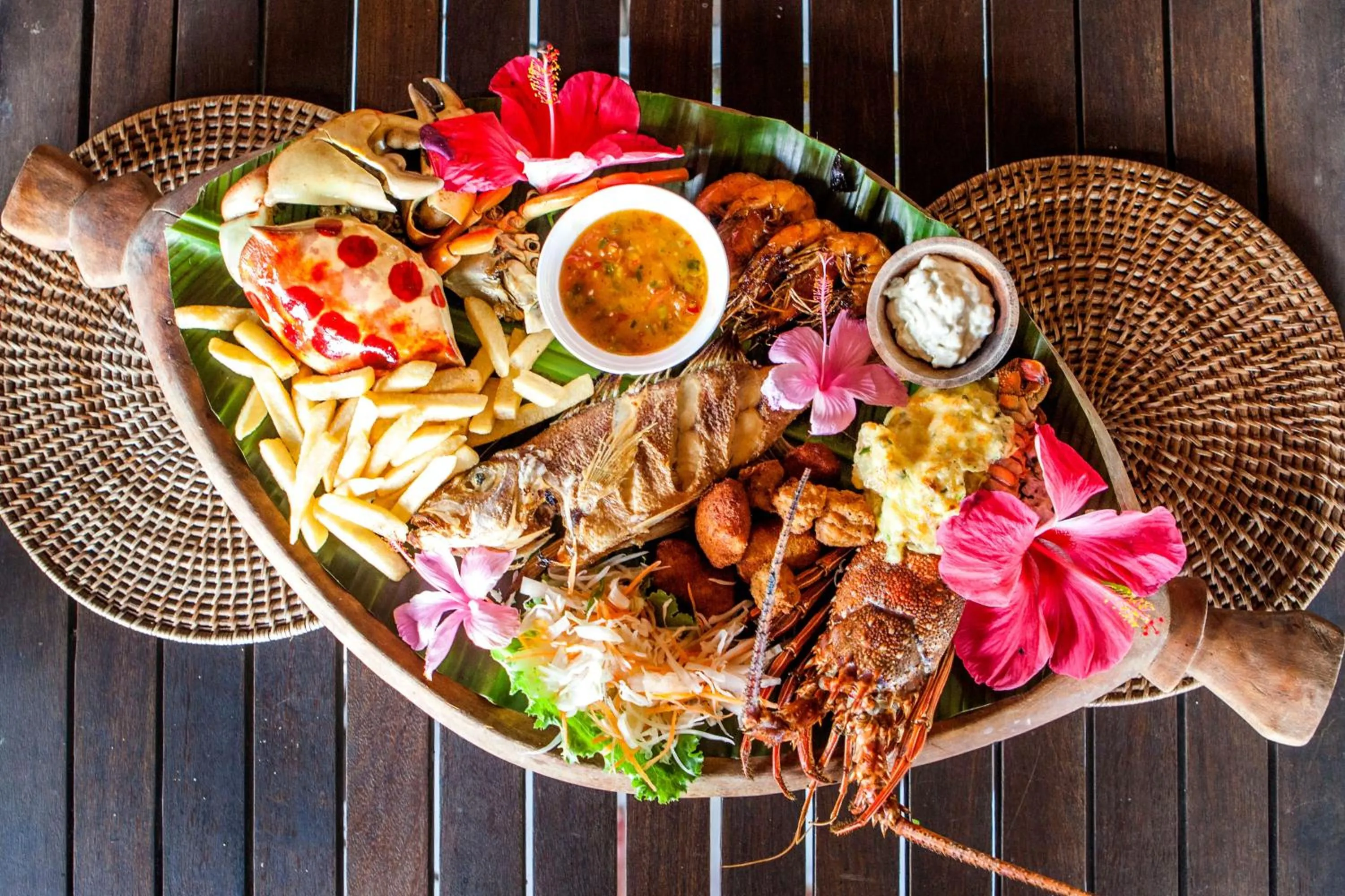 Food in Aore Island Resort