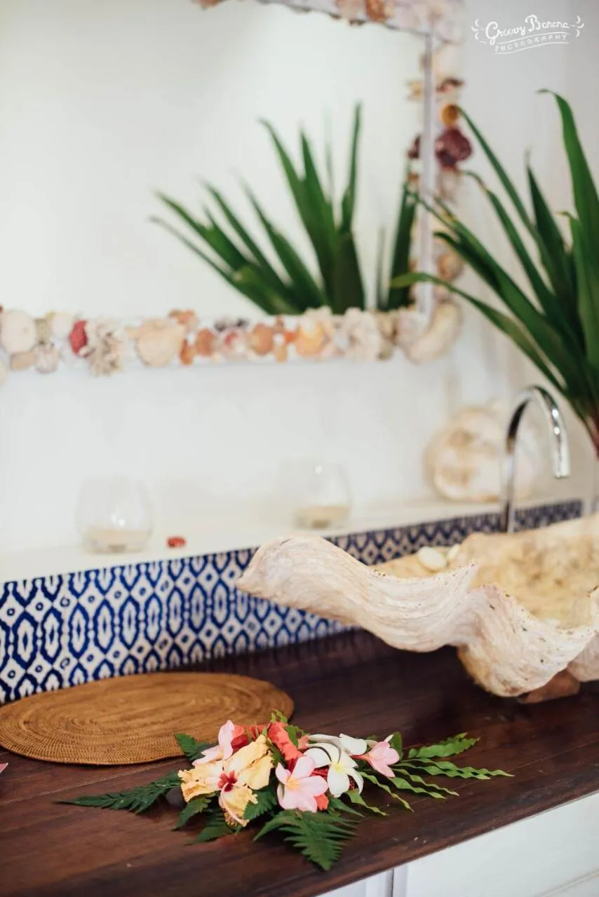 Massage in Aore Island Resort