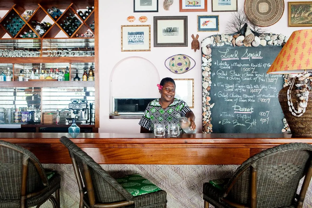 Restaurant/places to eat in Aore Island Resort