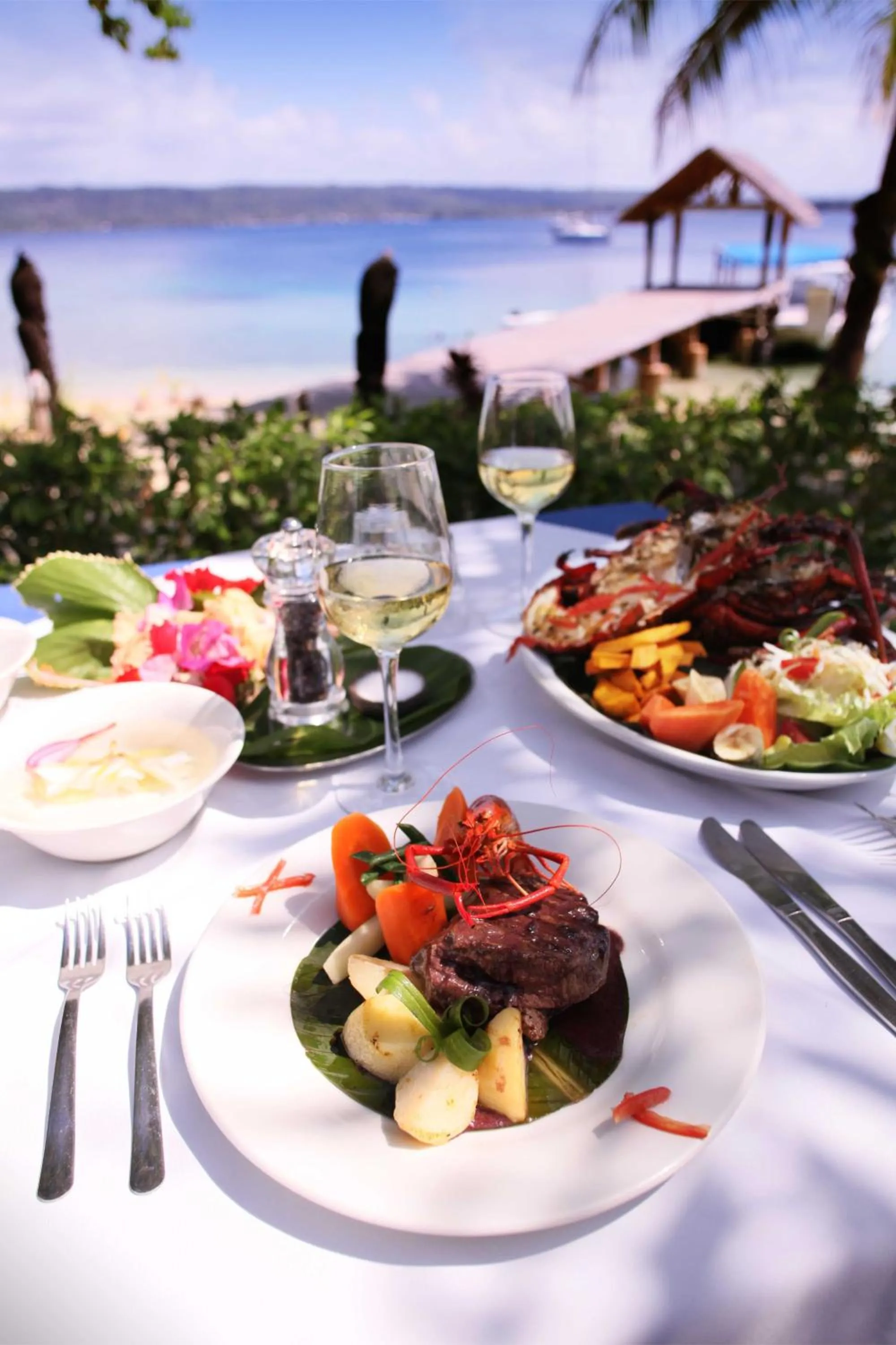 Restaurant/places to eat in Aore Island Resort