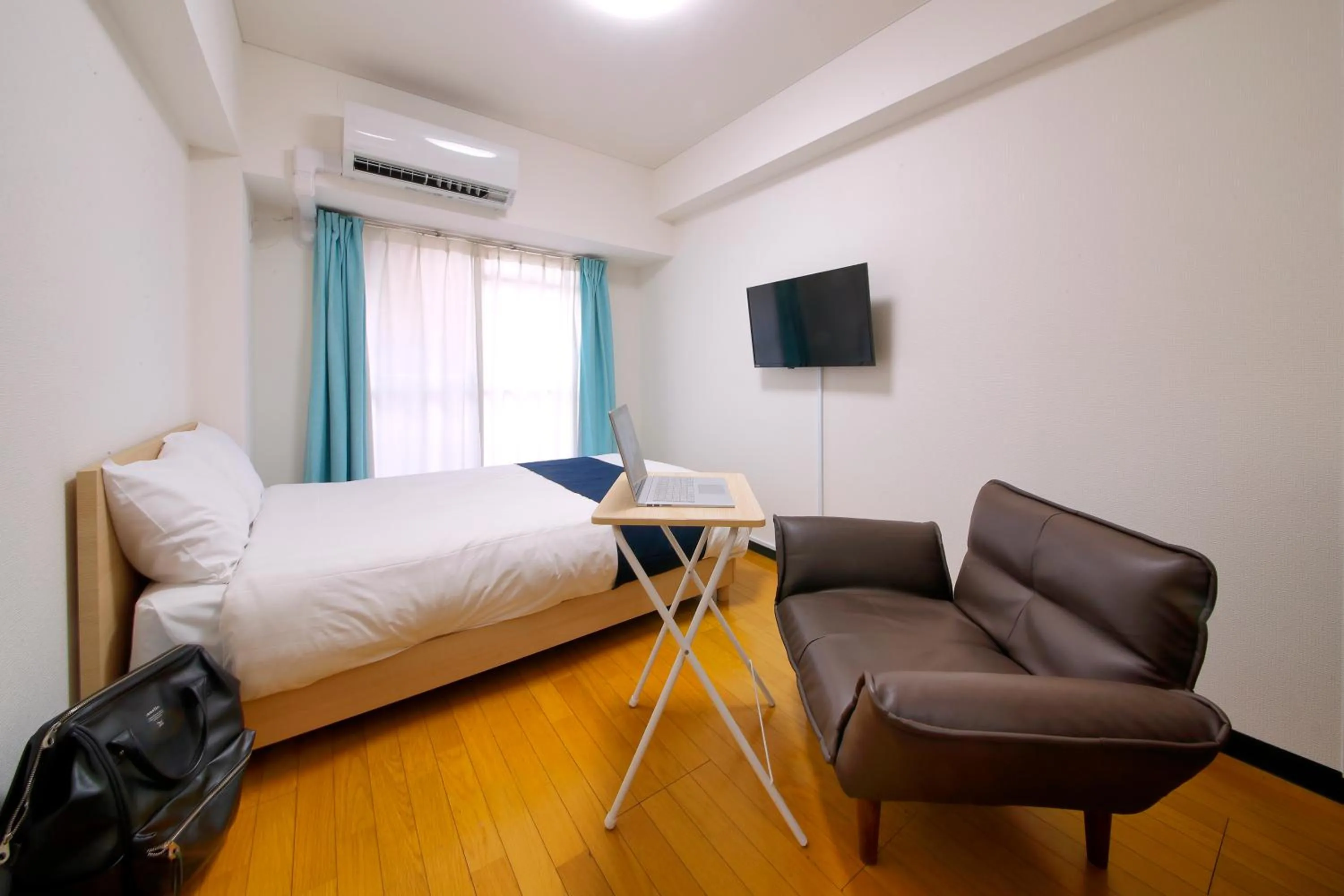 Photo of the whole room, Bed in HOTEL Nishikawaguchi Weekly