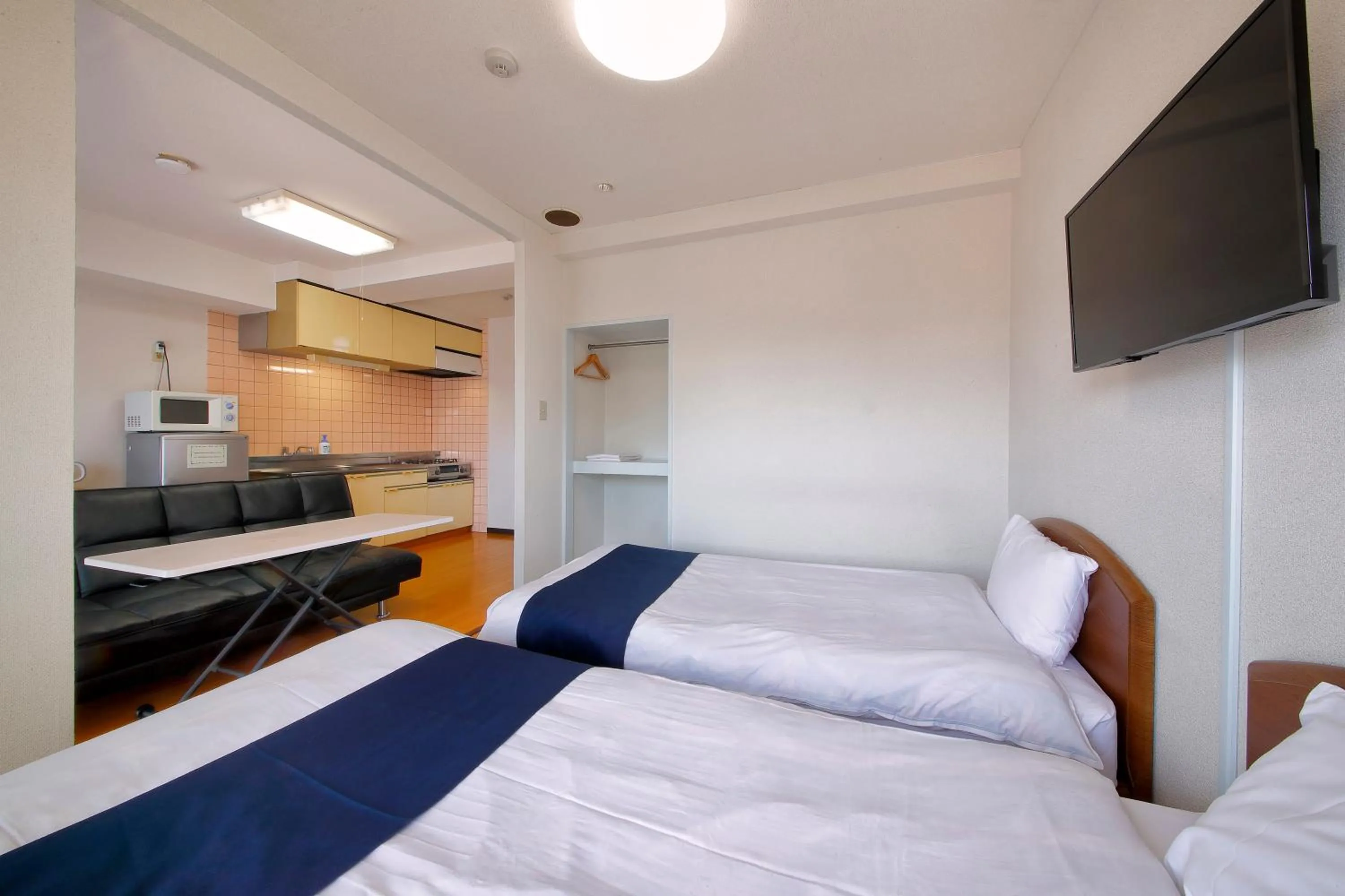 Photo of the whole room, Bed in HOTEL Nishikawaguchi Weekly