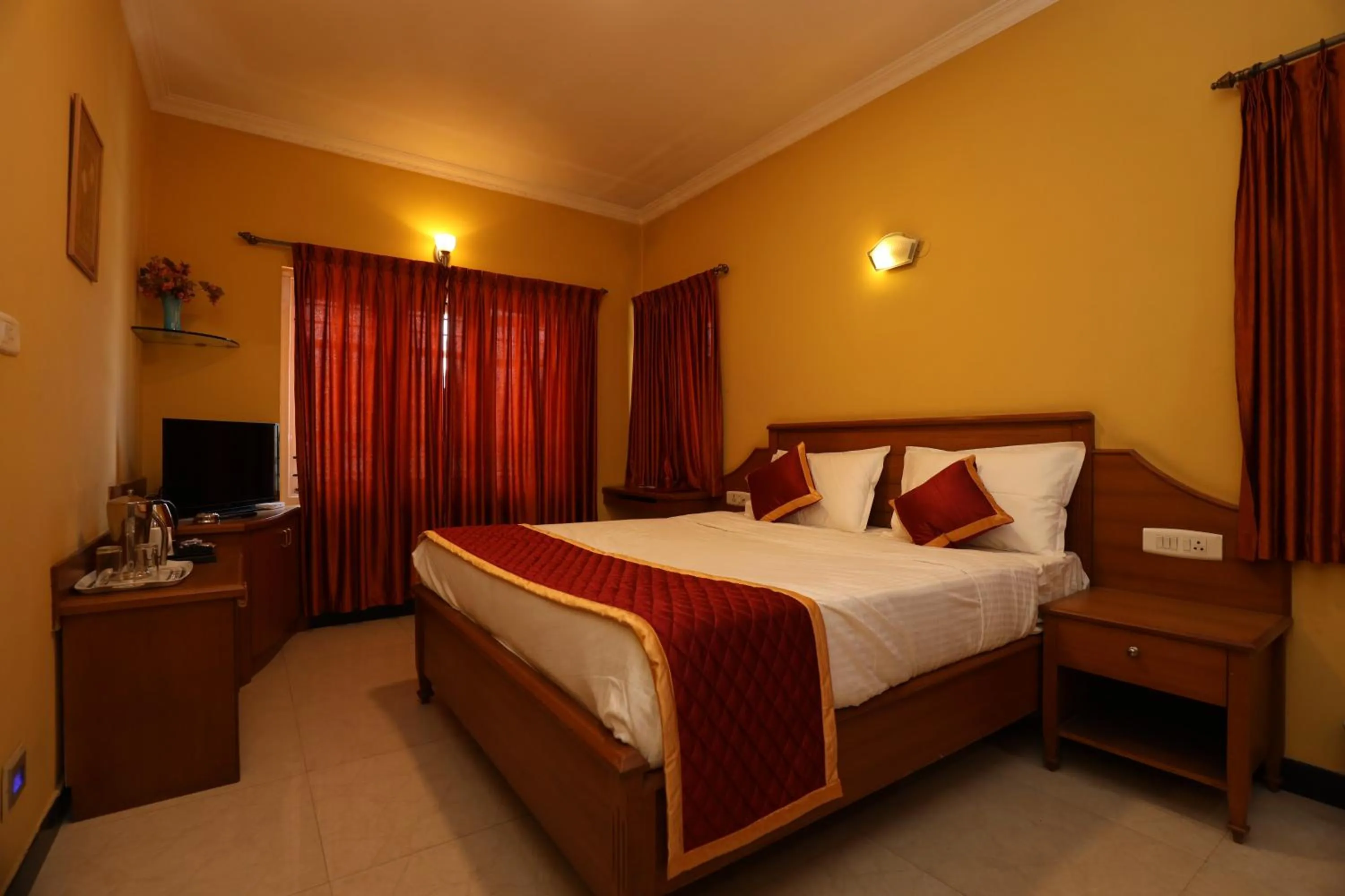 Bed in Hotel Silver Oak