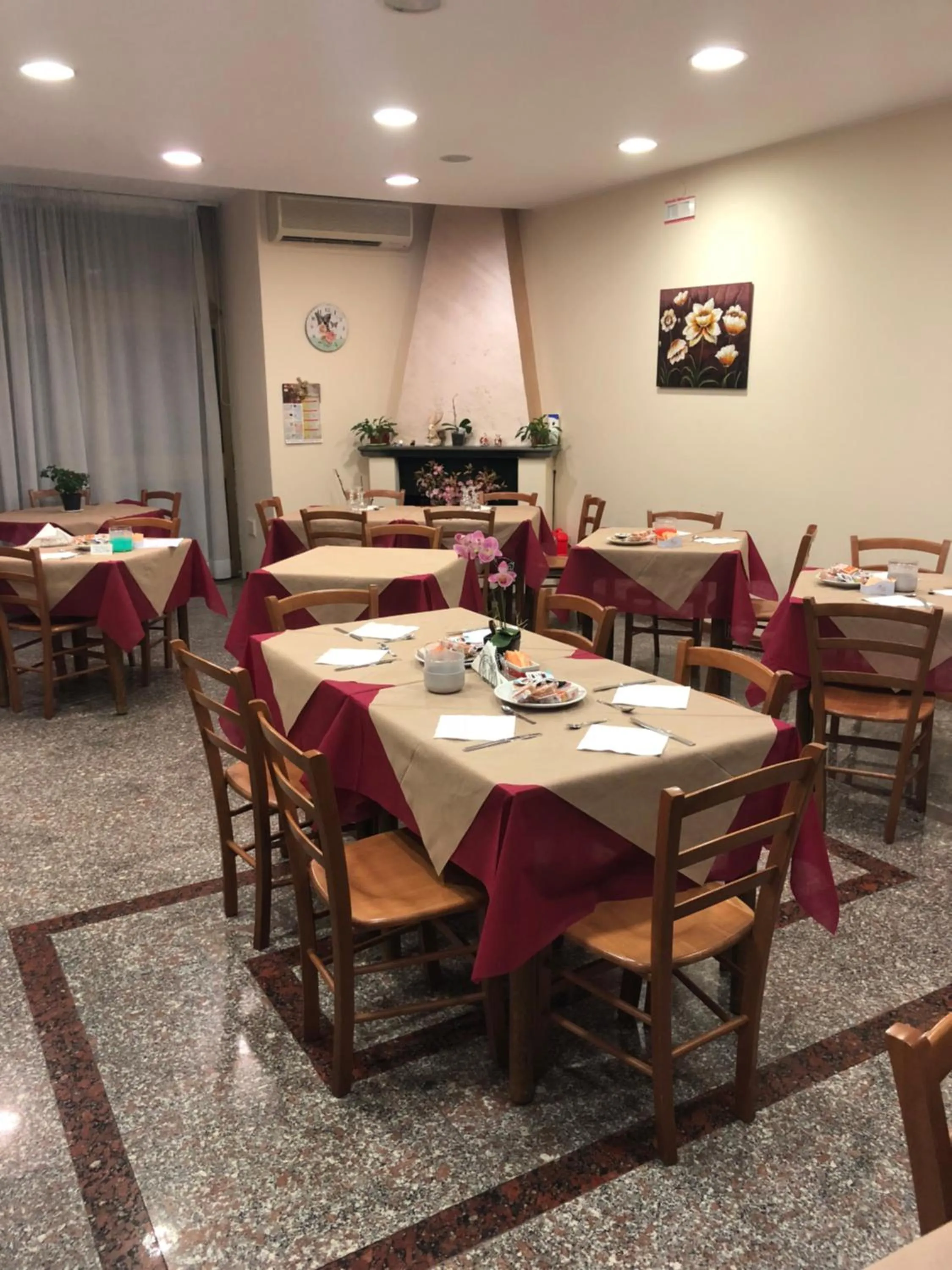 Restaurant/places to eat in La spagnola