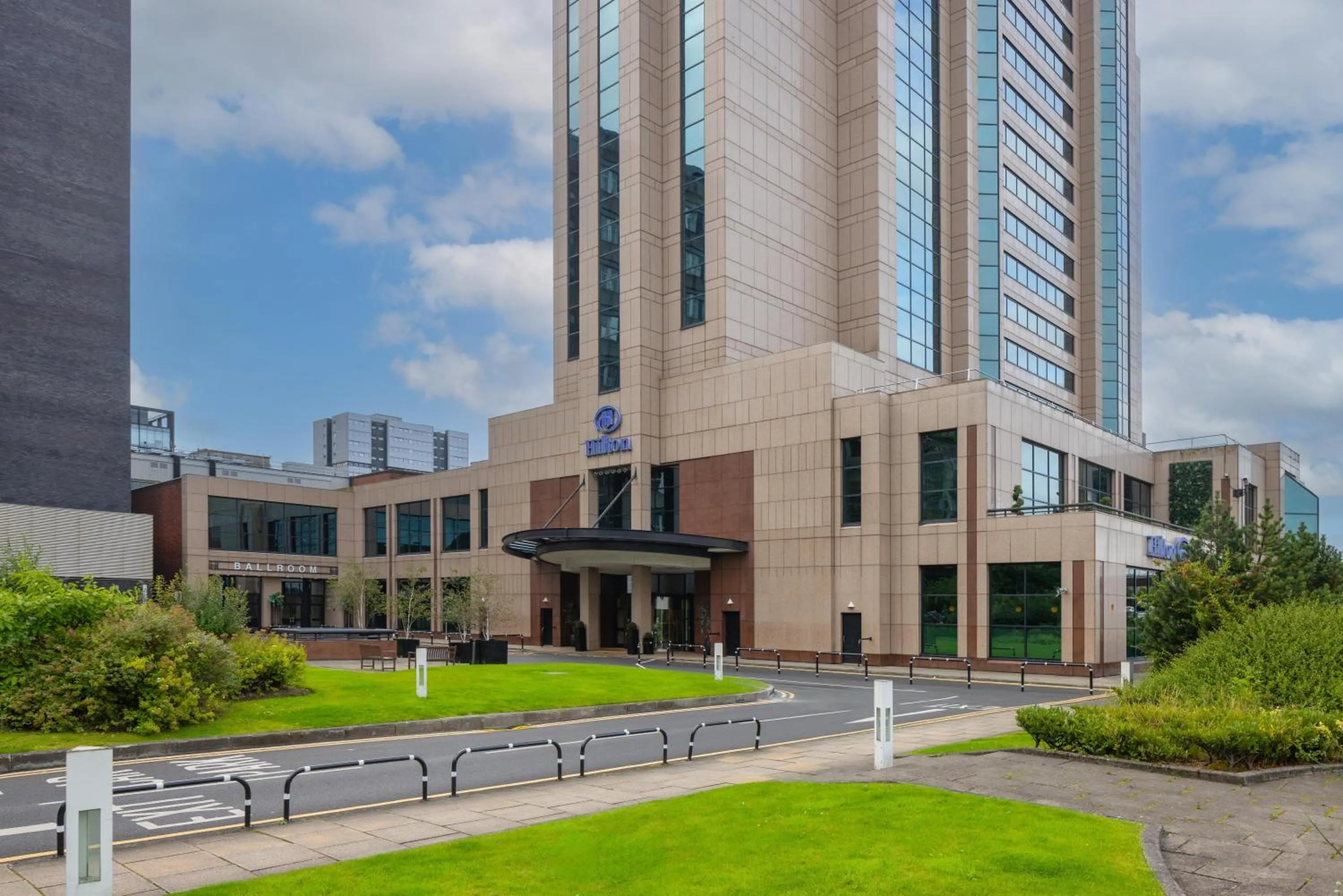 Property building in Hilton Glasgow