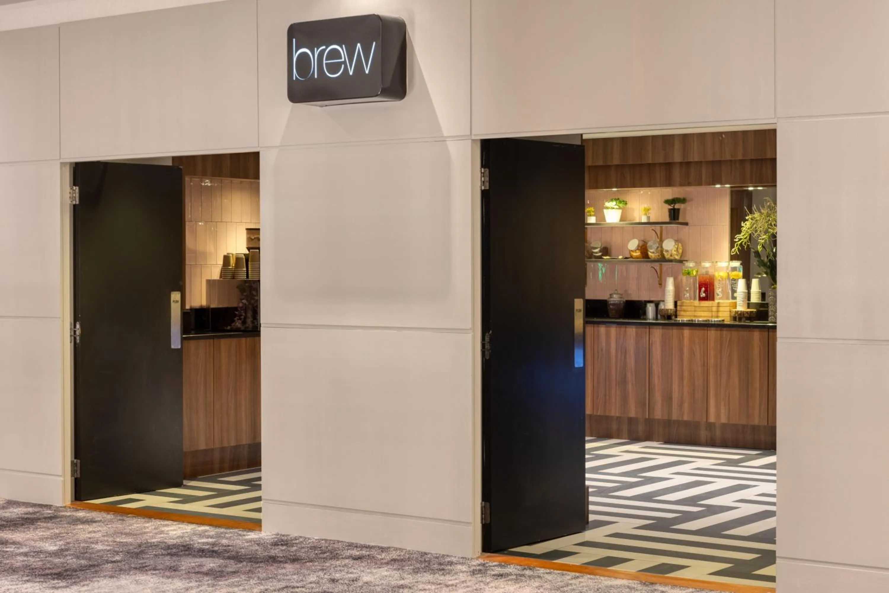 Lounge or bar in Hilton Glasgow