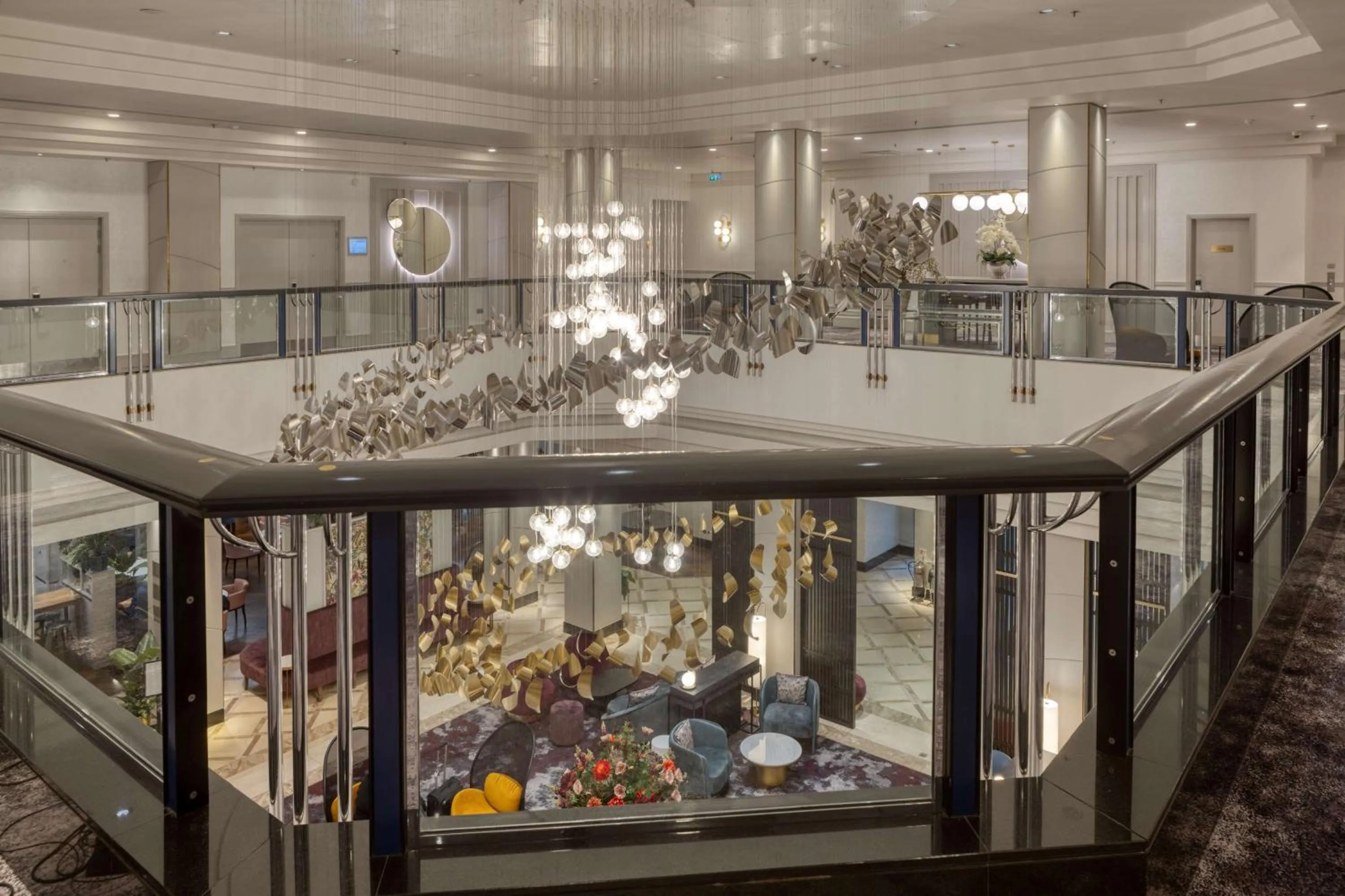 Lobby or reception in Hilton Glasgow