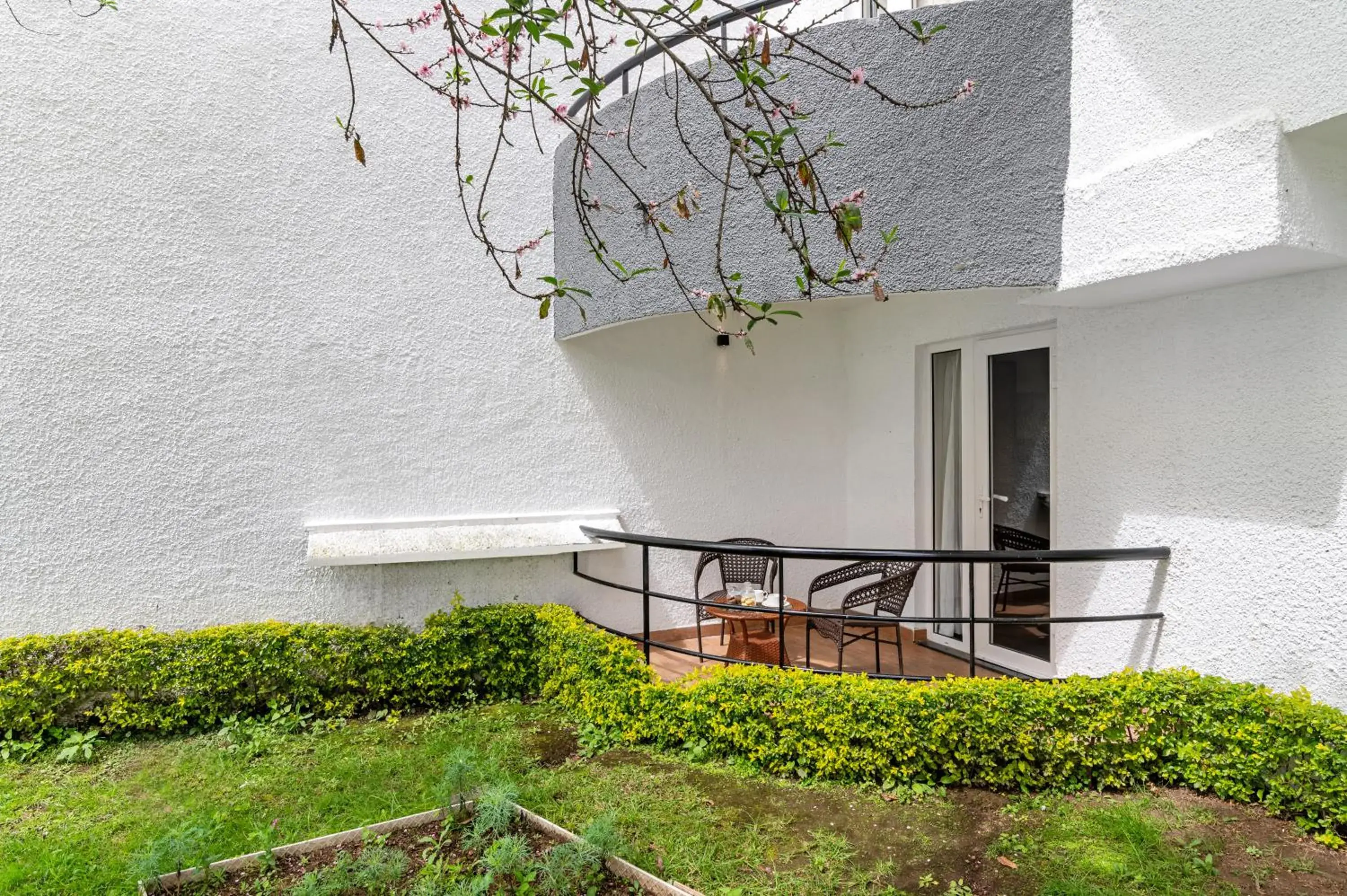 Garden View Premier Room with Balcony in Sterling Kodai Valley Garden View Premier Room with Balcony in Sterling Kodai Valley