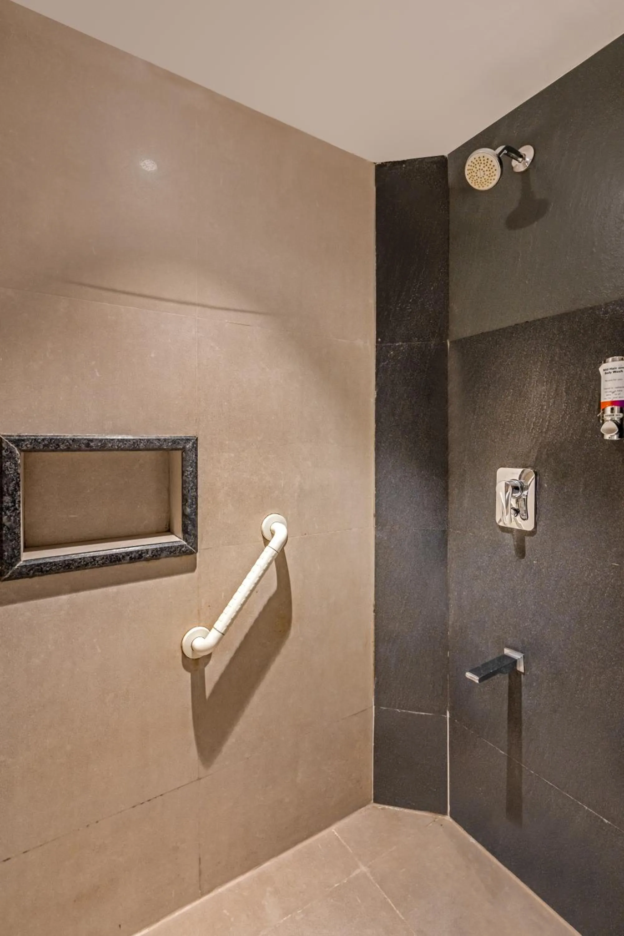 Bathroom in Sterling Kodai Valley