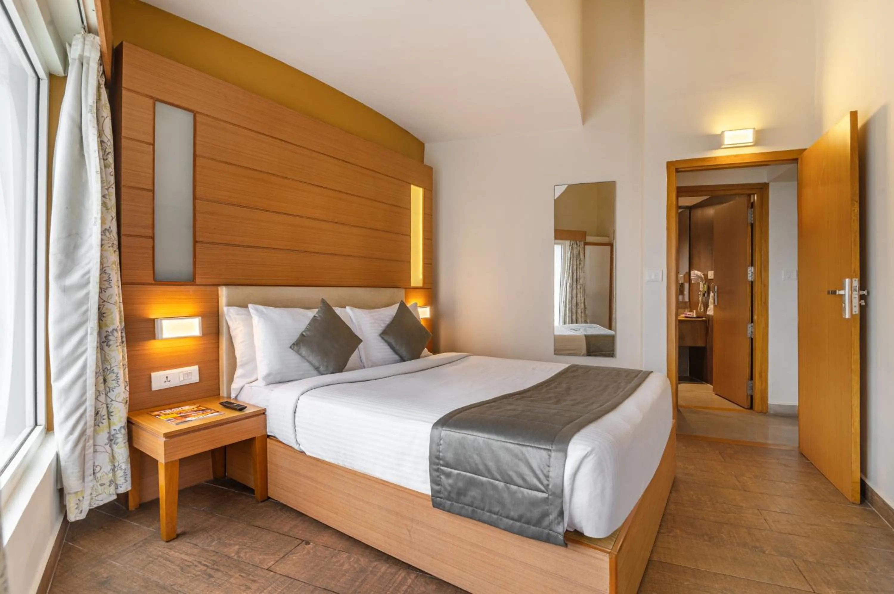 Bedroom, Bed in Sterling Kodai Valley