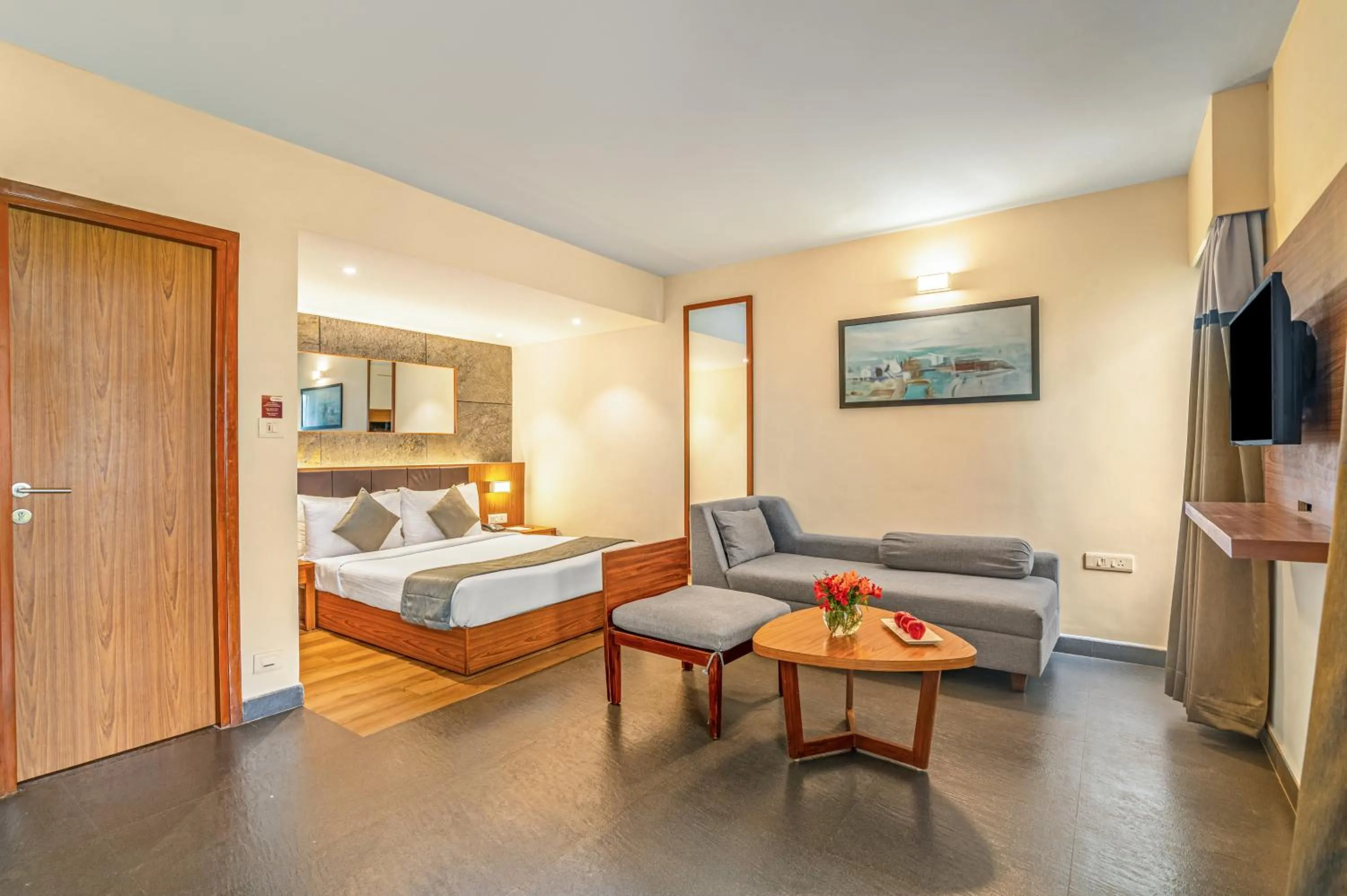 Photo of the whole room, Bed in Sterling Kodai Valley