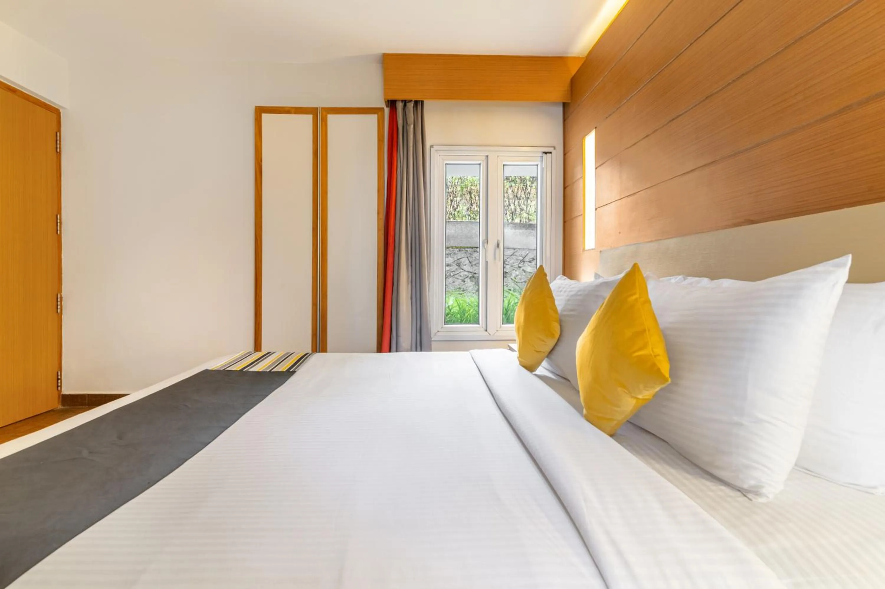 Bedroom, Bed in Sterling Kodai Valley