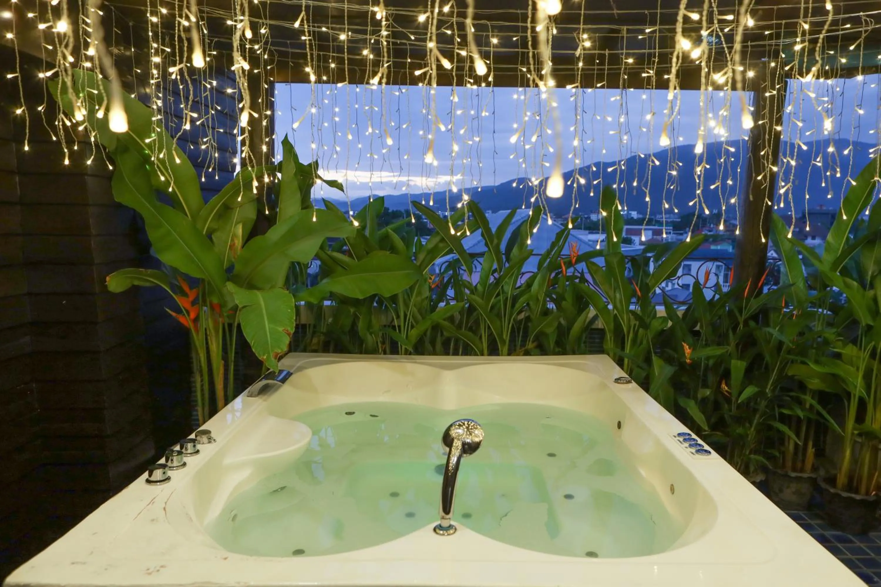Hot Tub in Singha Montra Lanna Boutique Style Hotel