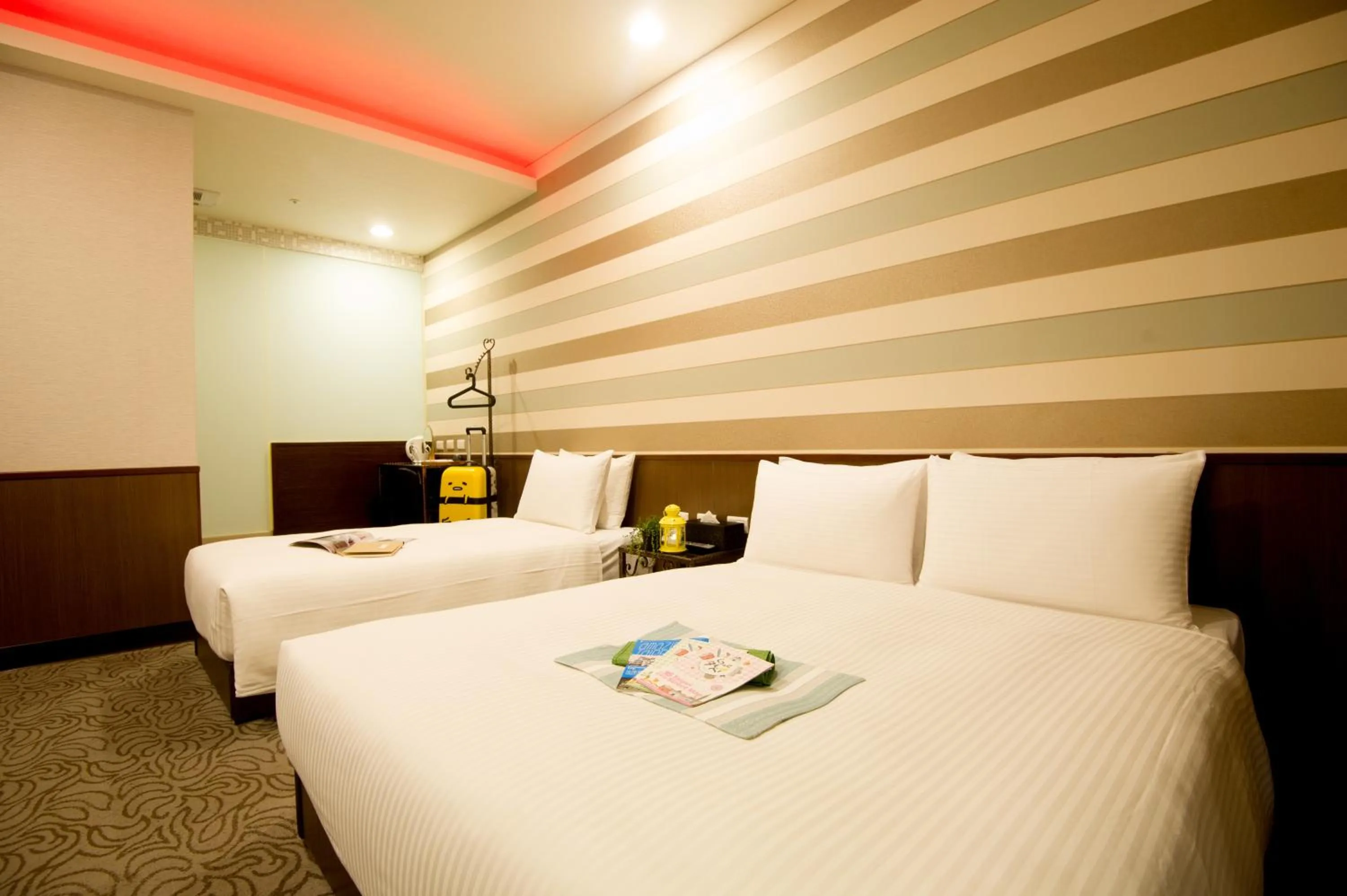 Photo of the whole room in Moshamanla Hotel - Ximen