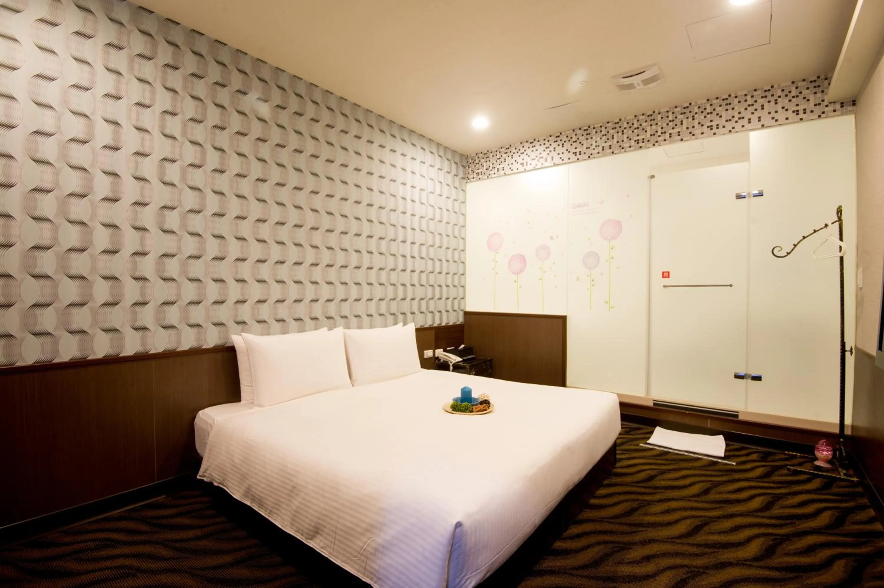 Photo of the whole room in Moshamanla Hotel - Ximen