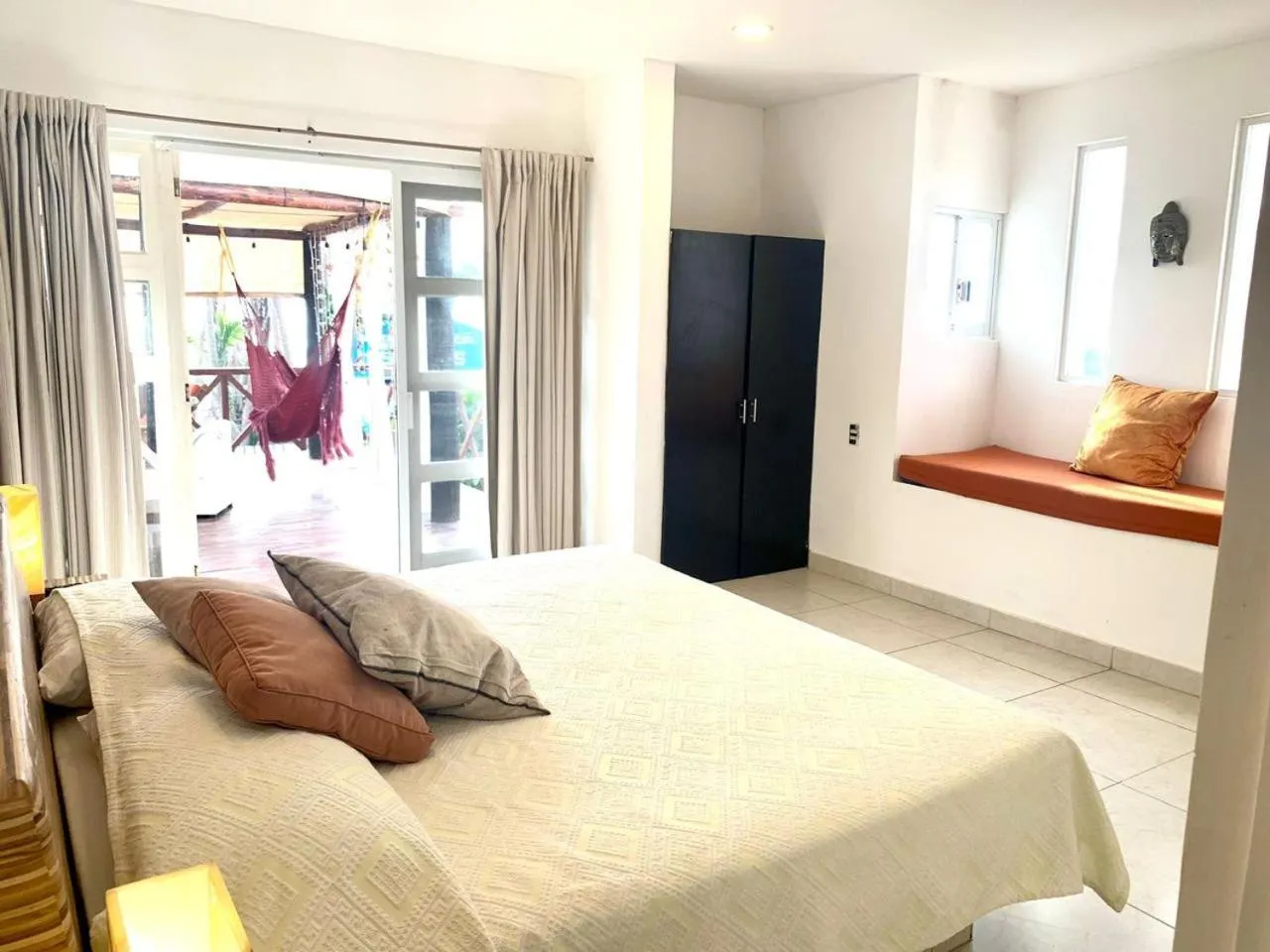 Bed in Casa de las Olas Surf & Beach Club