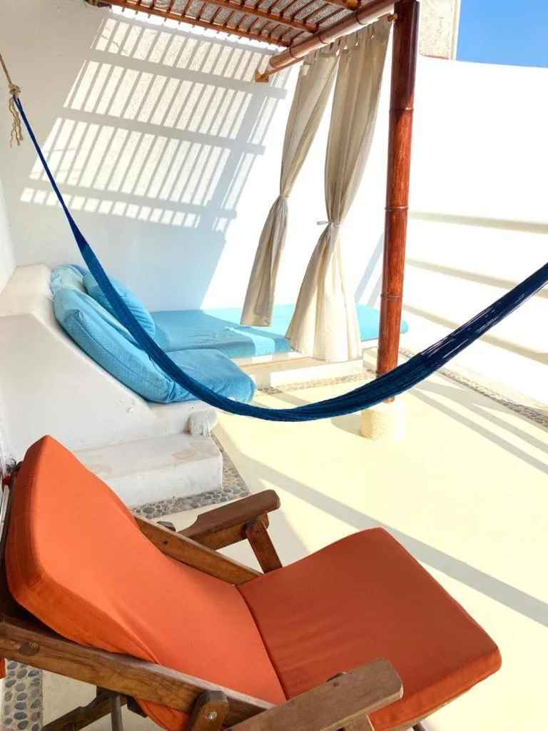 Casa de las Olas Surf & Beach Club