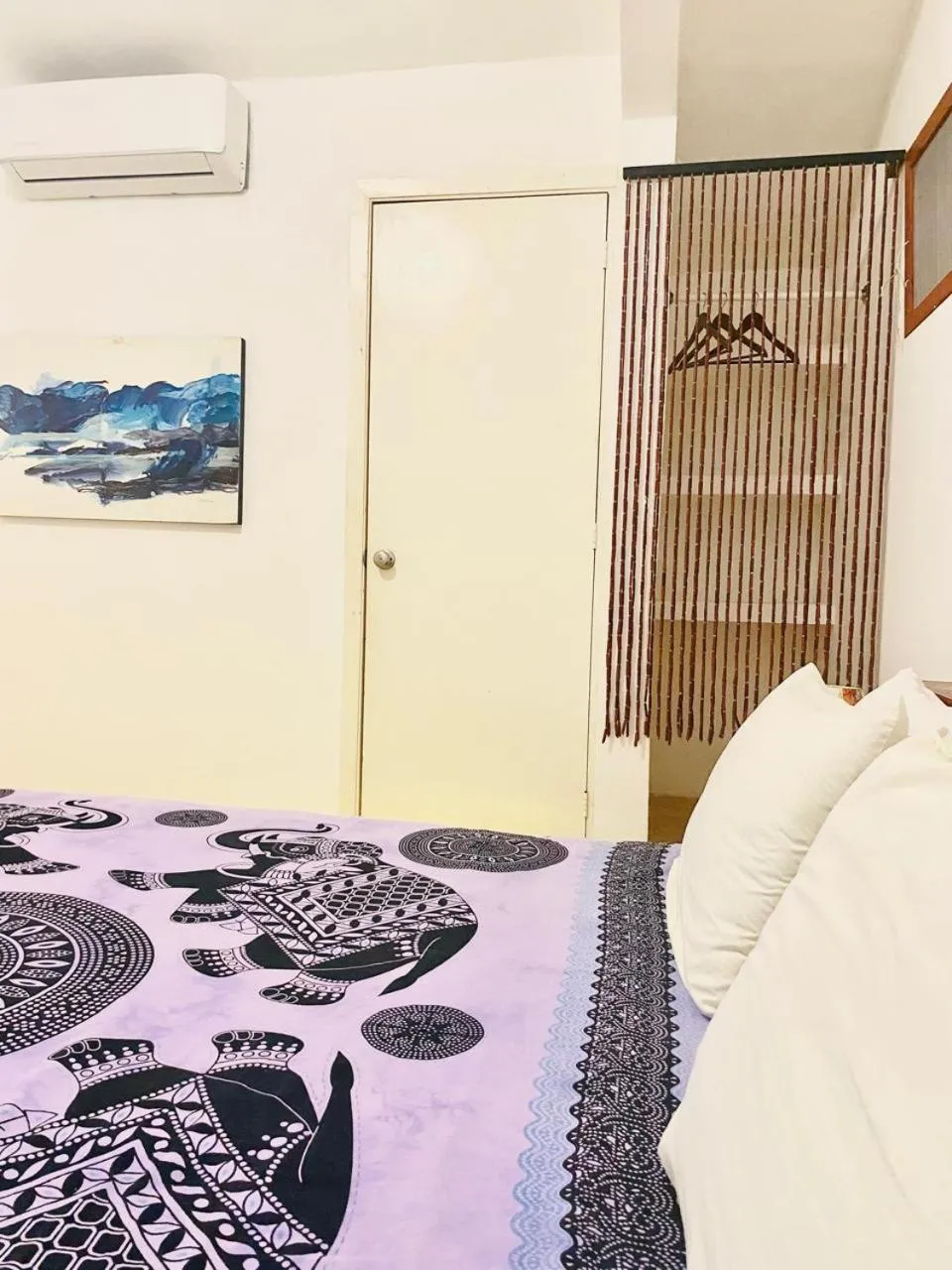 Bed in Casa de las Olas Surf & Beach Club