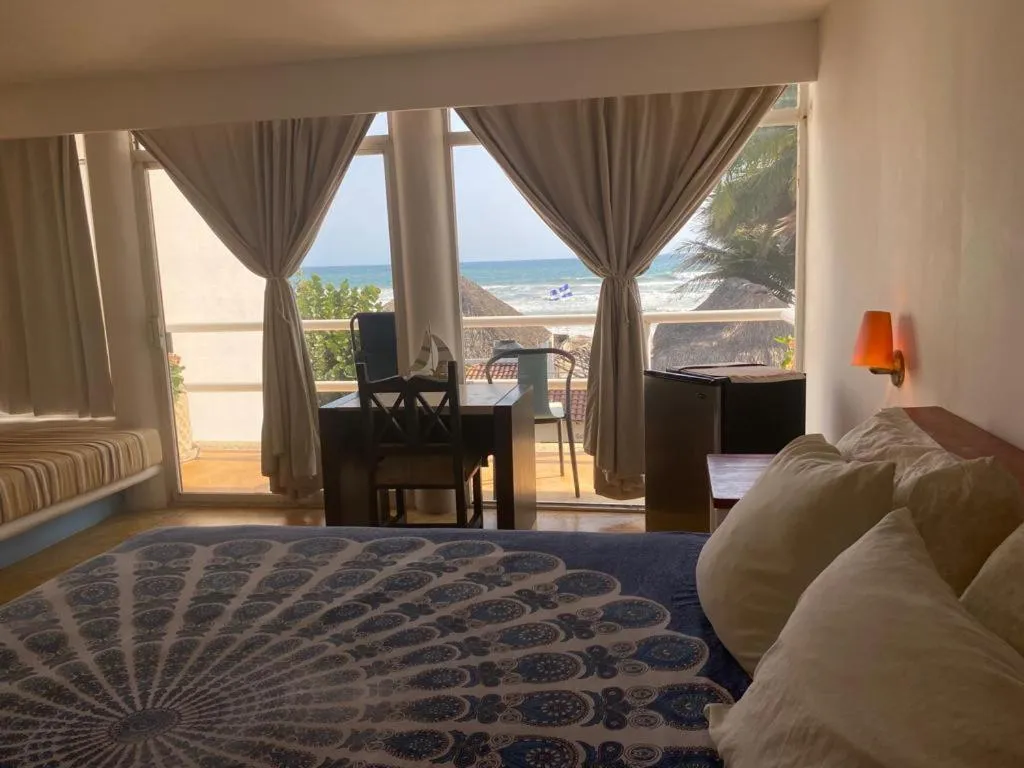 Casa de las Olas Surf & Beach Club