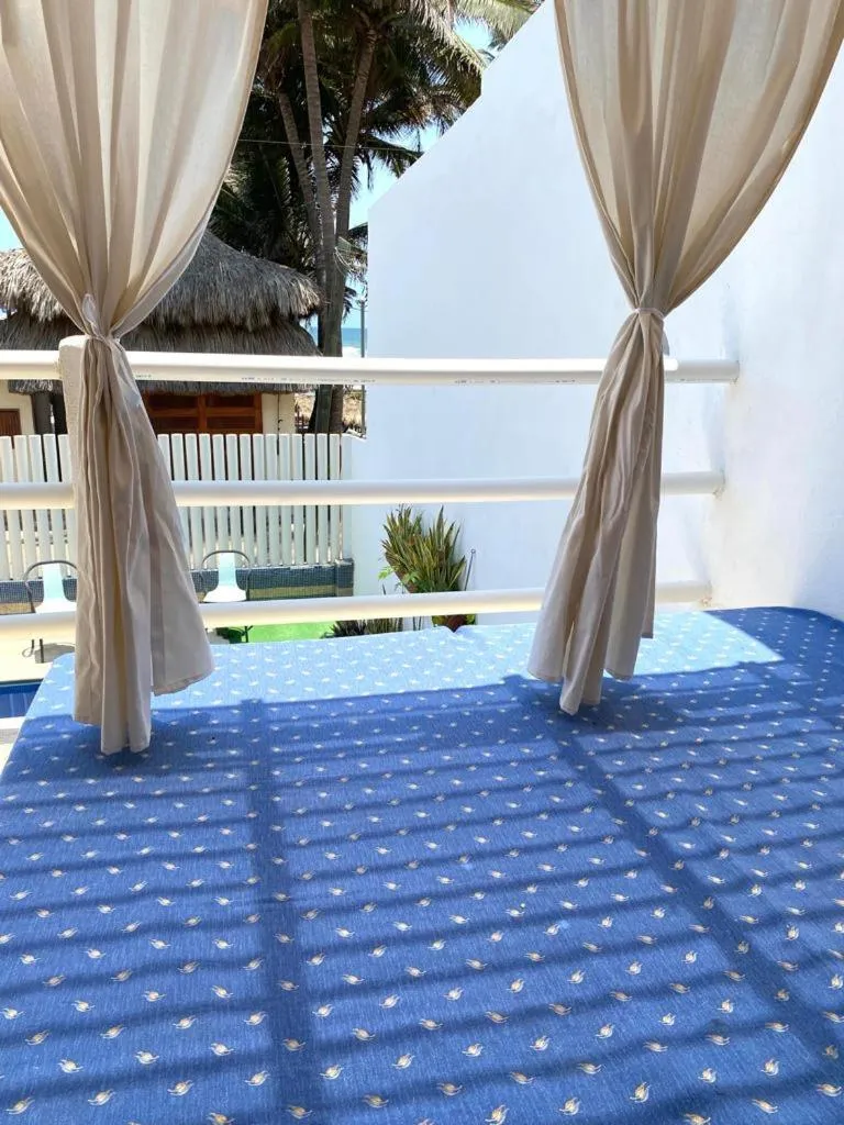 Casa de las Olas Surf & Beach Club