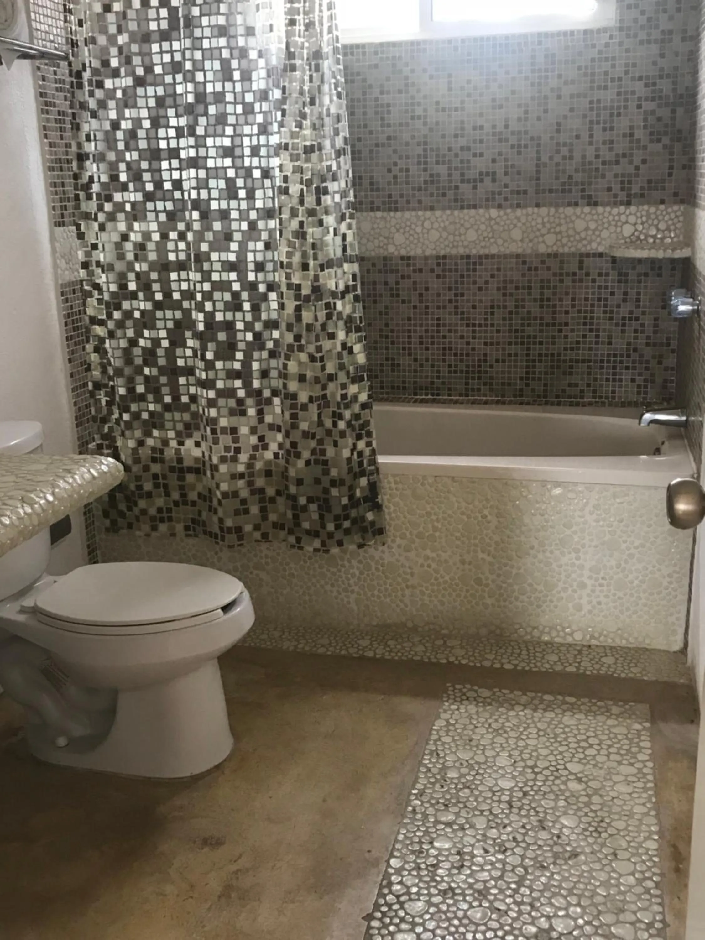 Shower in Casa de las Olas Surf & Beach Club