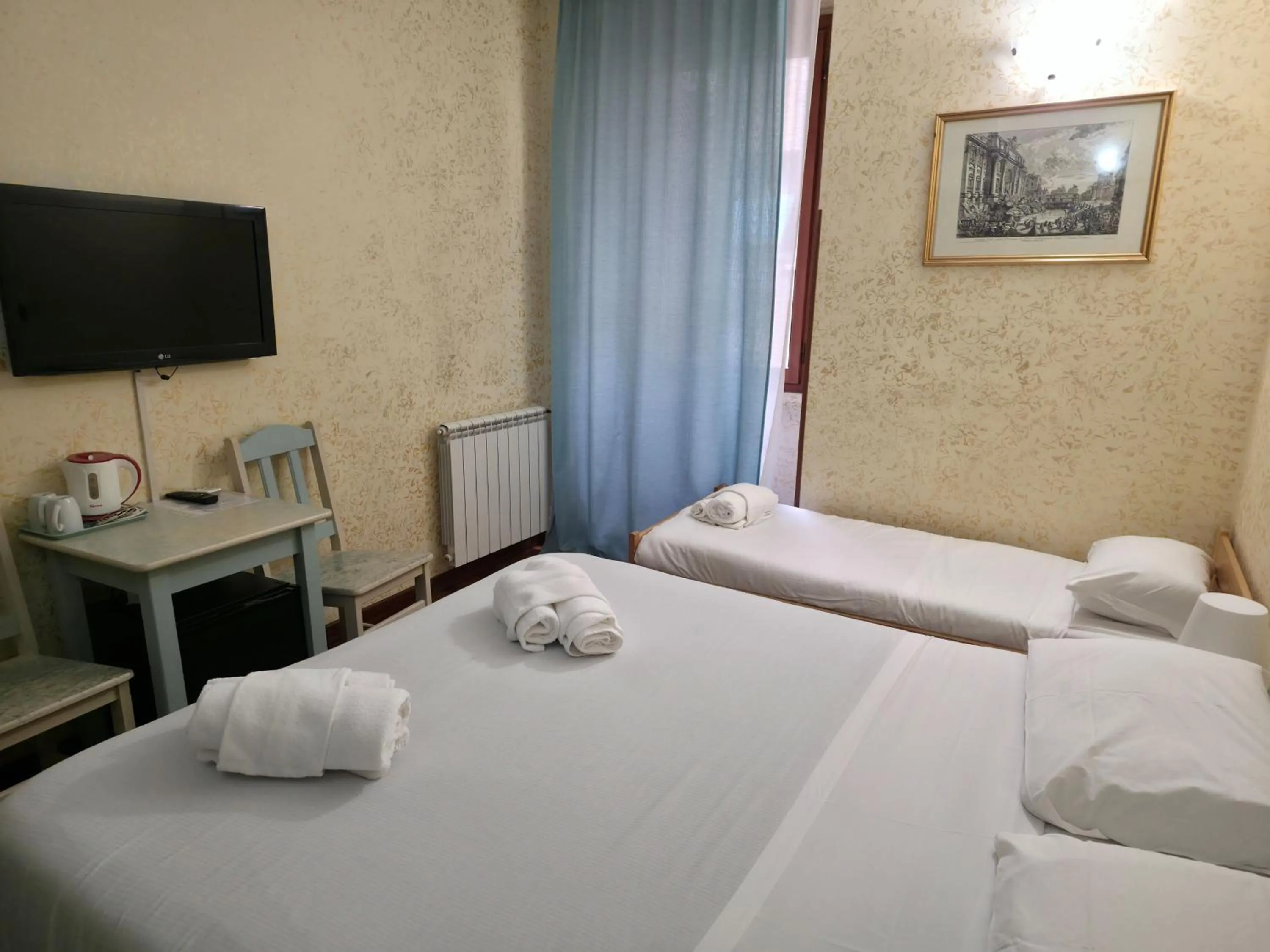 Bed in St. Peter's Rooms Rome