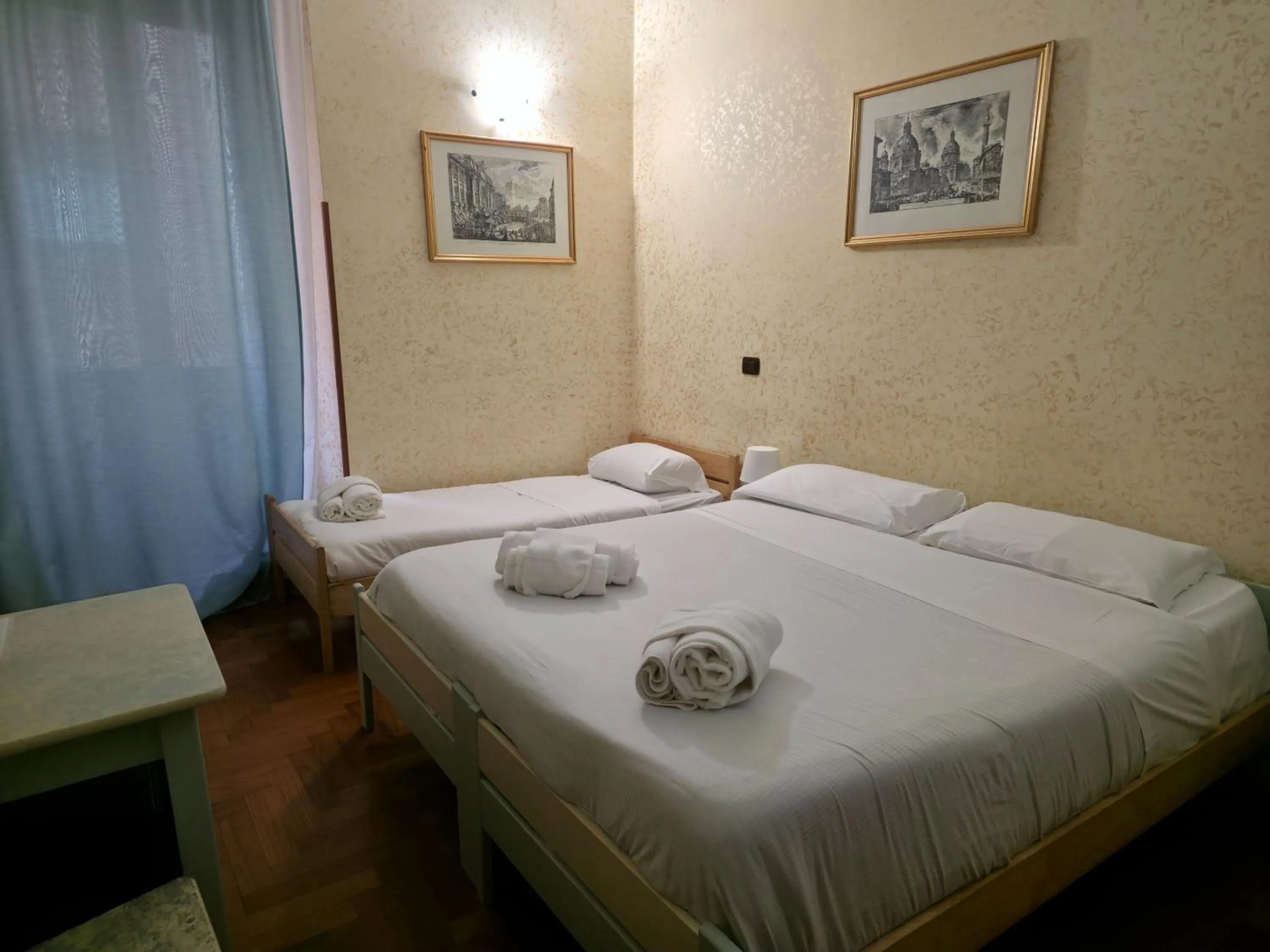 Bed in St. Peter's Rooms Rome