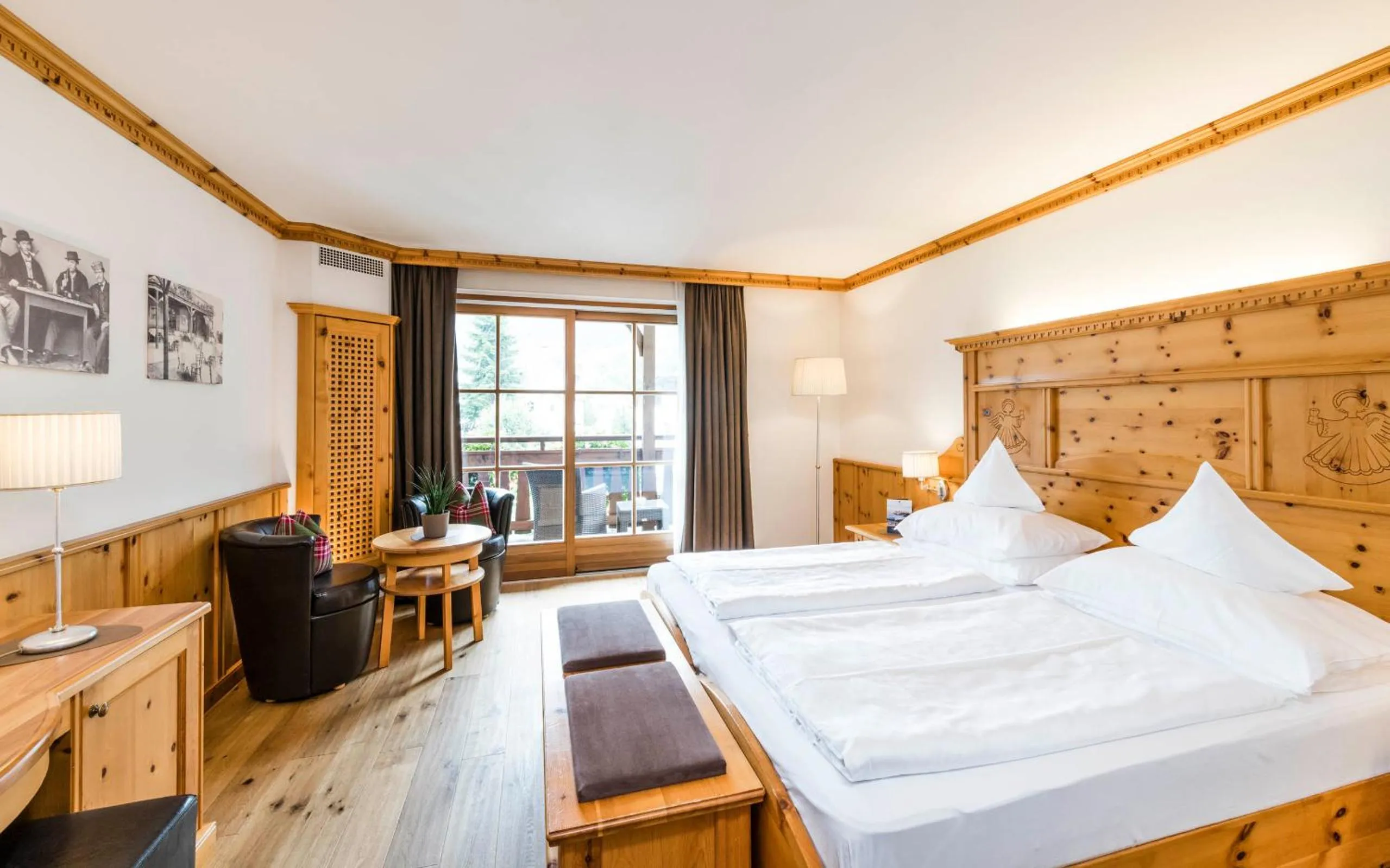 Staff, Bed in Hotel Angelo Engel