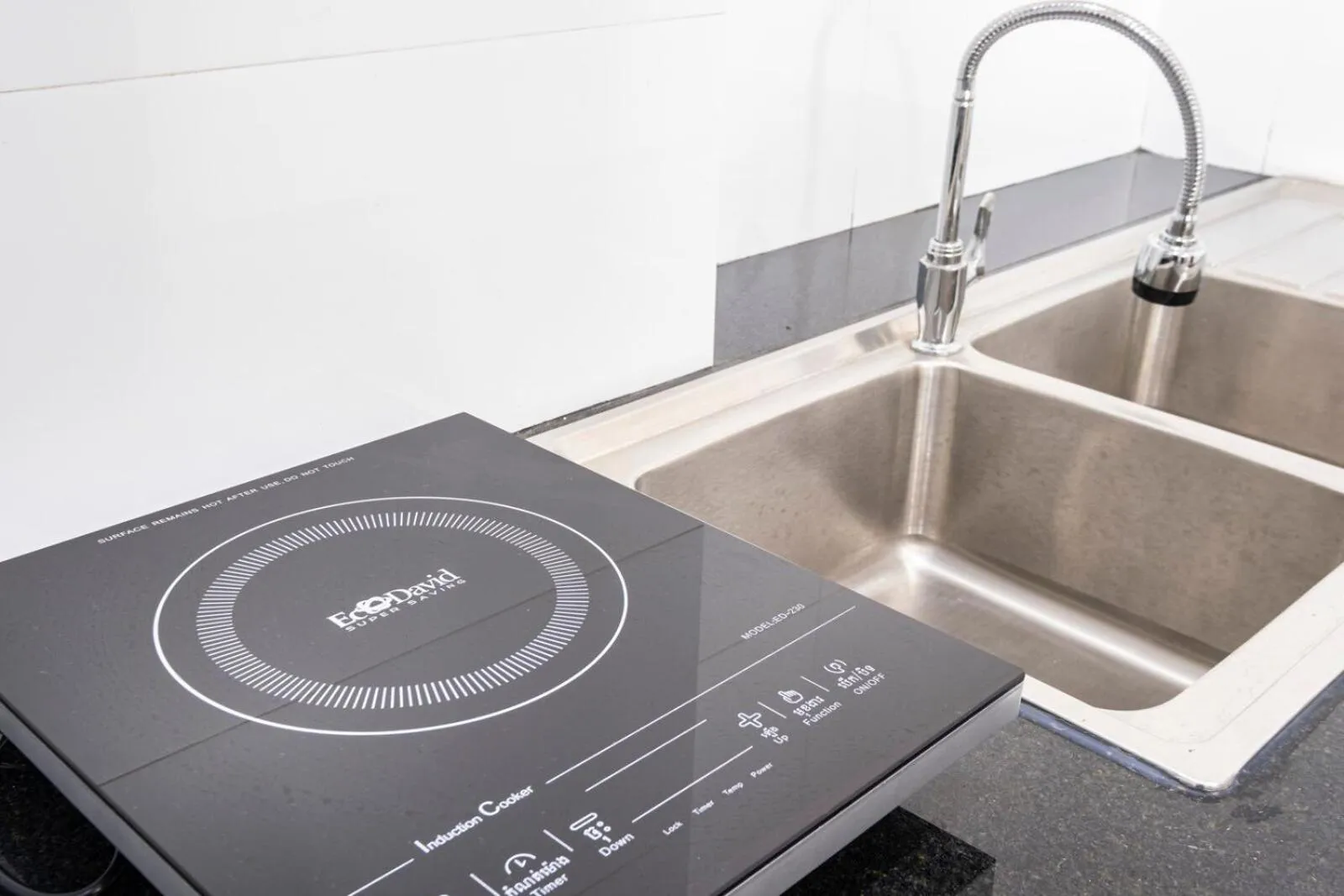 Kitchen/Kitchenette in Angkor City View Hotel