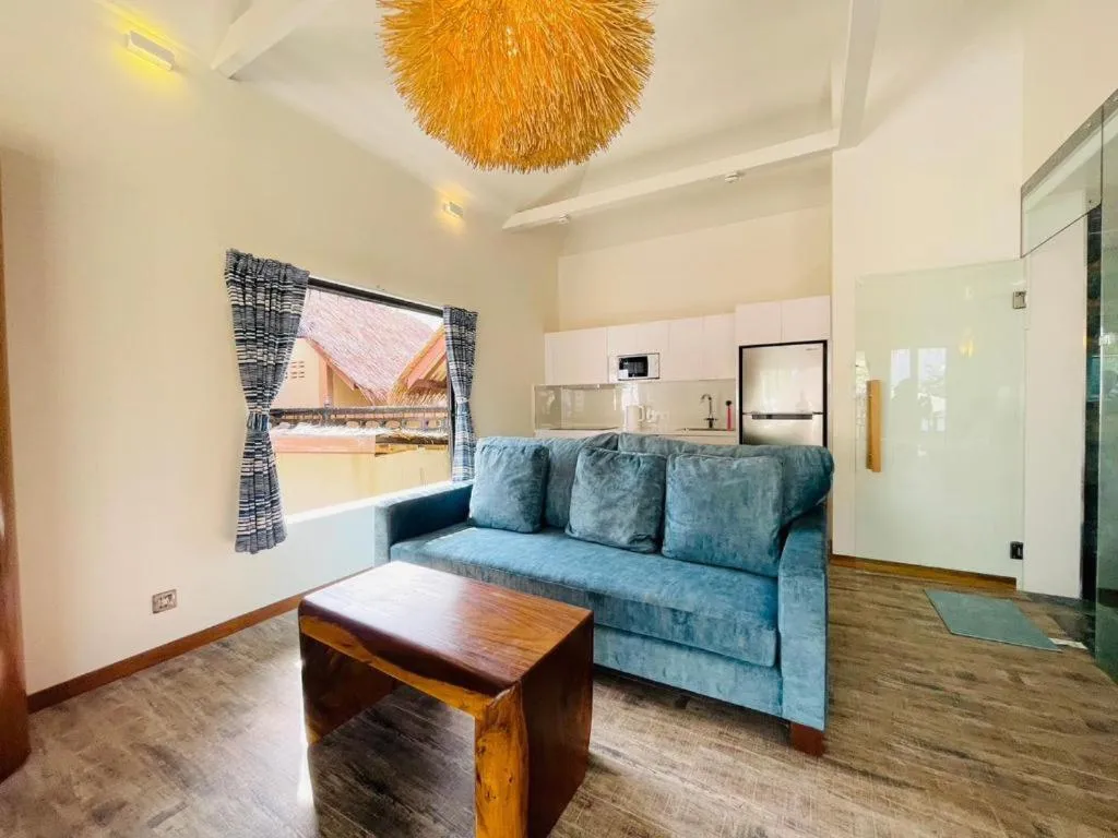 Living room in Absolute Beachfront Resort