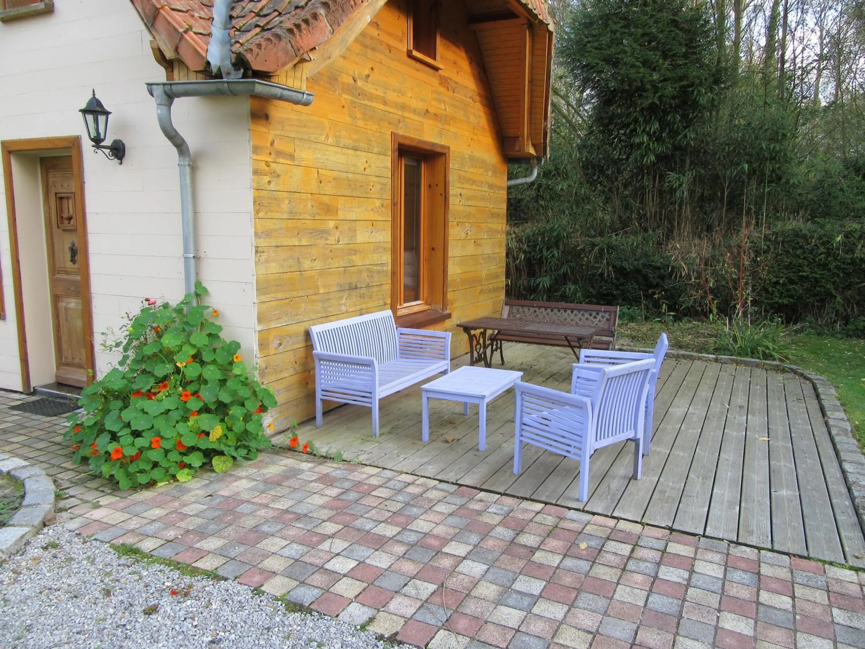 Garden view in La Maison de l'Epousée B&B