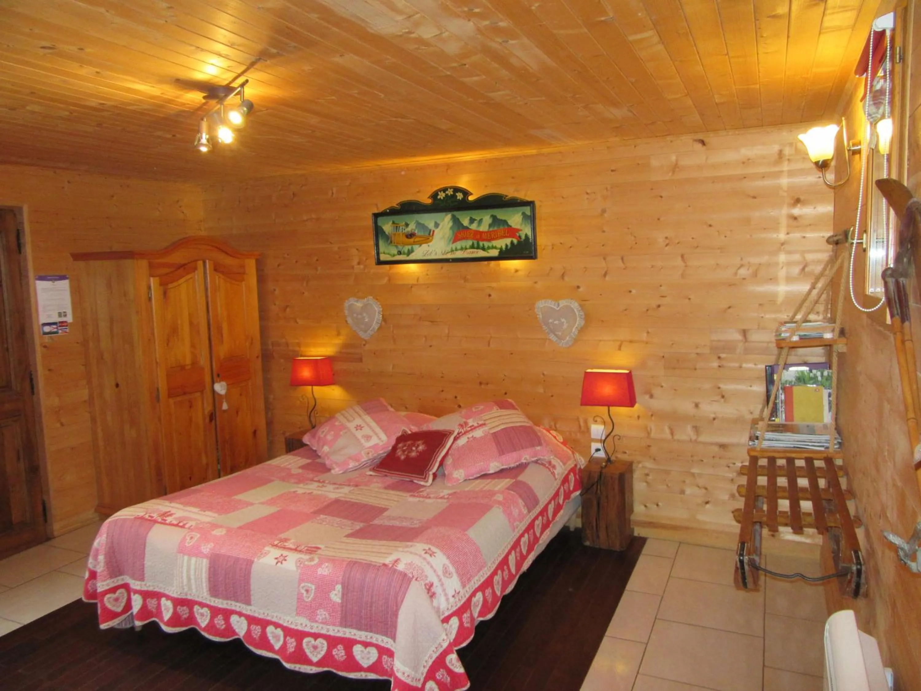 Bed in La Maison de l'Epousée B&B