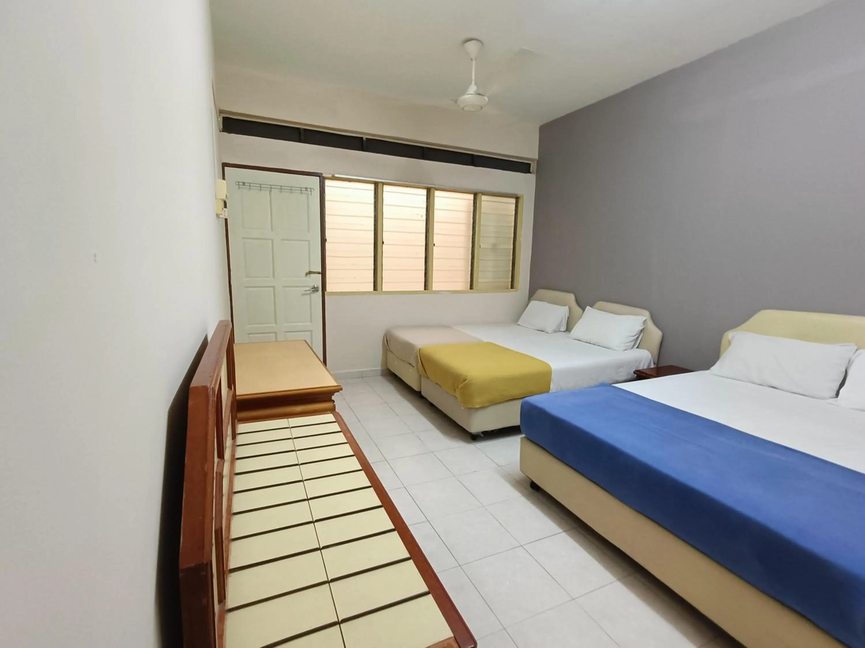 Bedroom, Bed in Kota Lodge Guest House