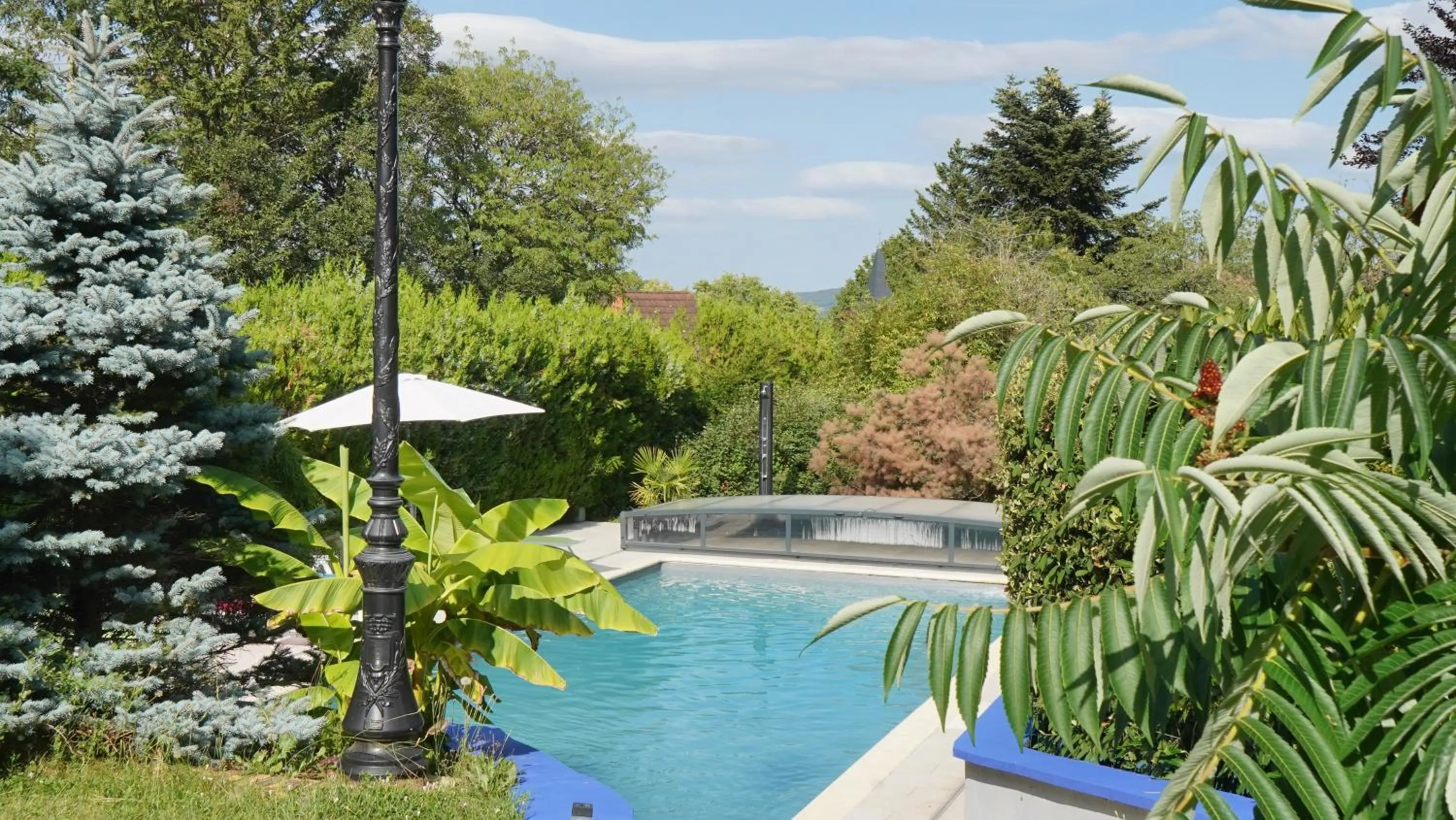 Pool view in Domaine Les Bertrands